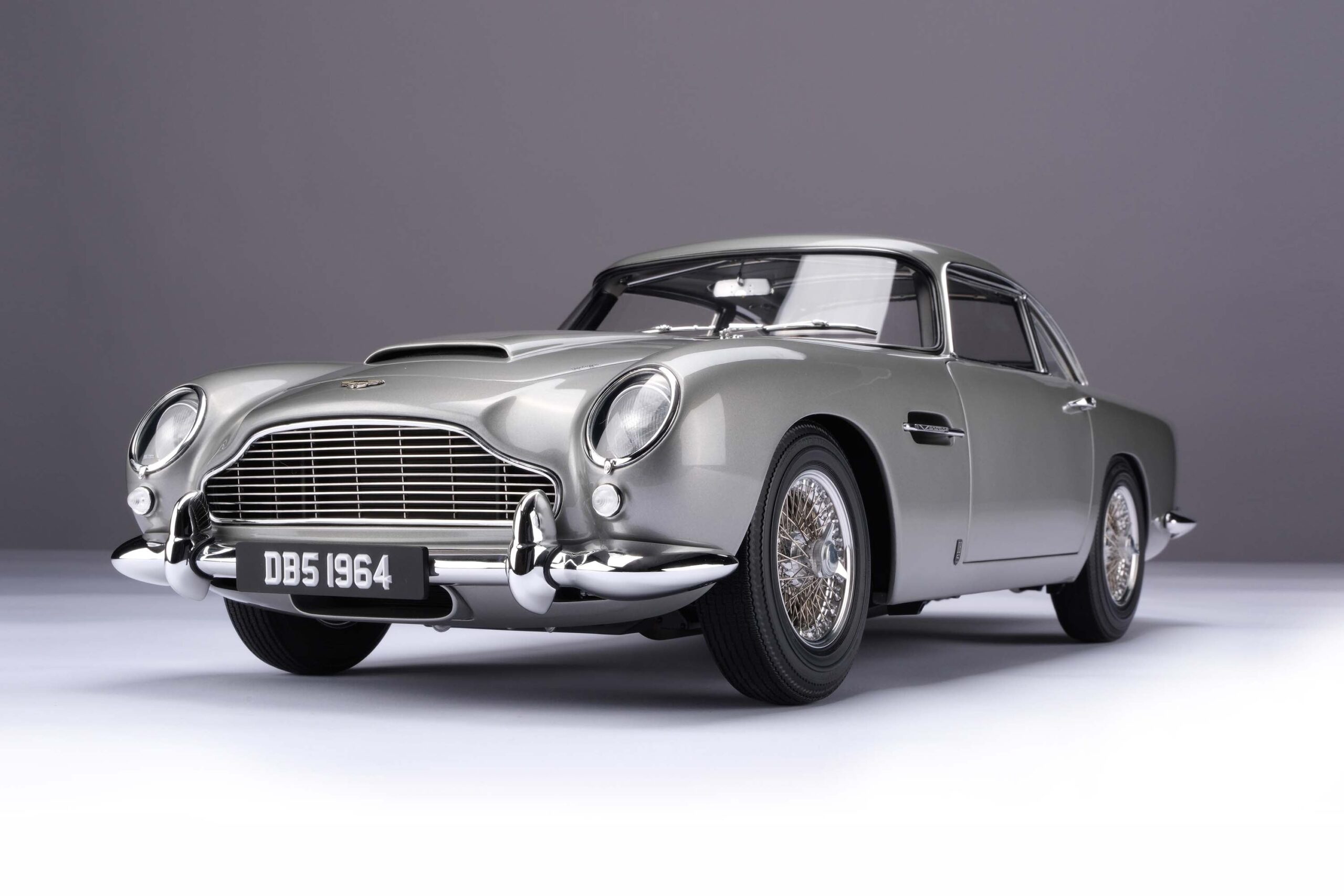 Amalgam Aston Martin DB5 Vantage (1964) - Silber | 1:8 - 画像13