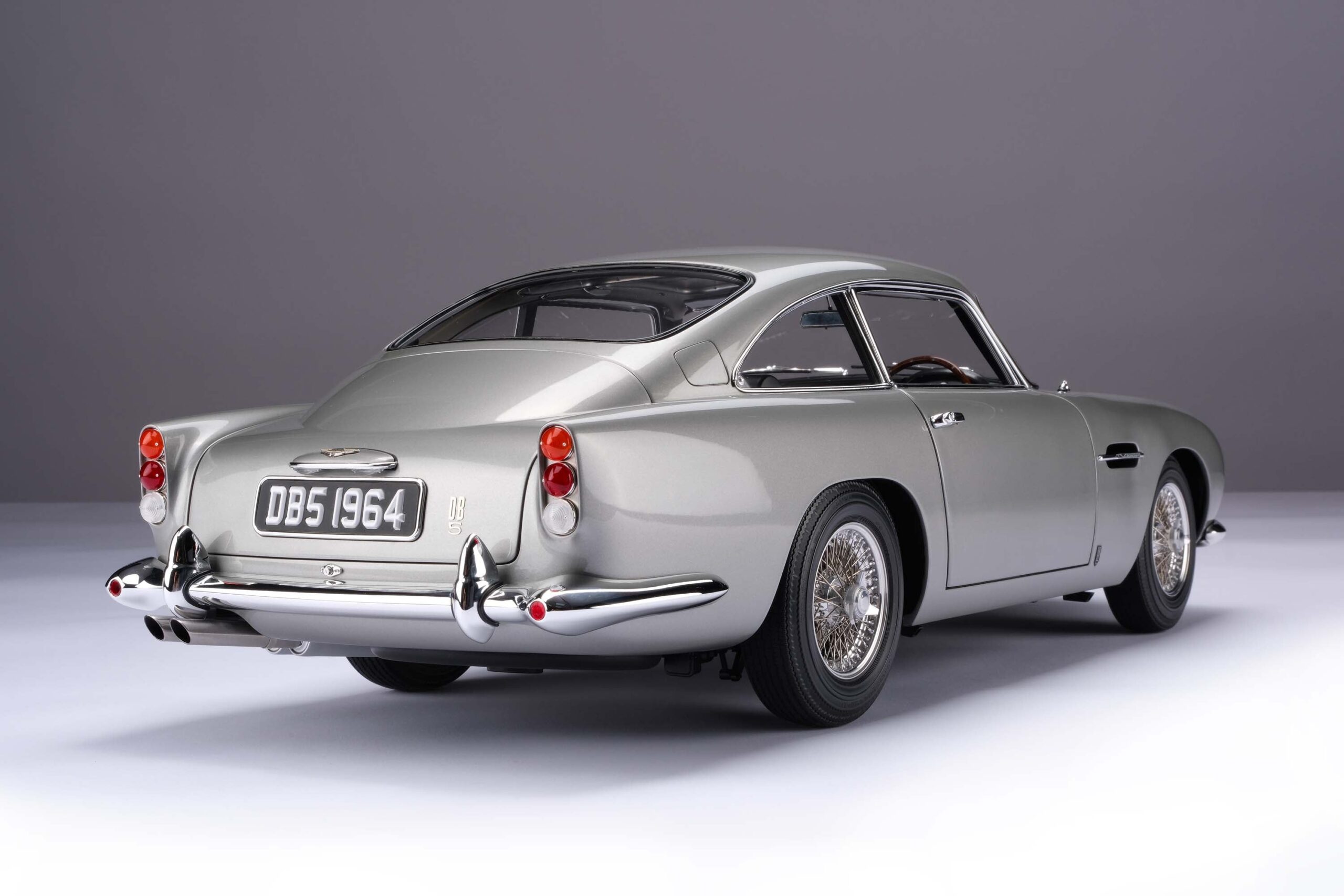 Amalgam Aston Martin DB5 Vantage (1964) - Silber | 1:8 - 画像12