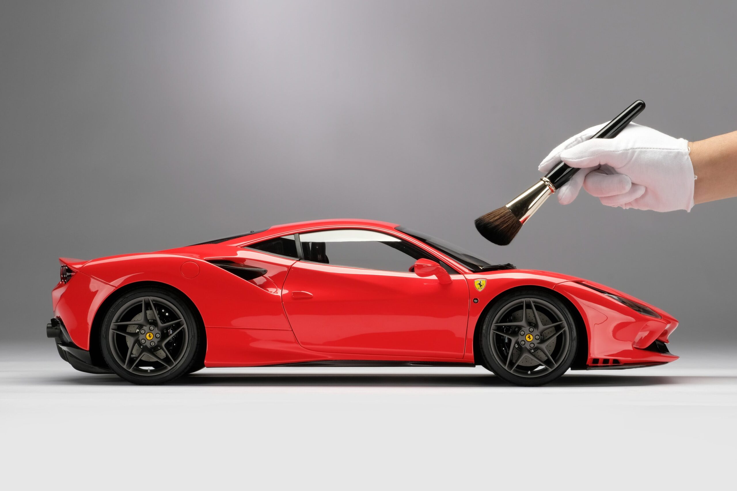 Amalgam Ferrari F8 Tributo (2019) | 1:8 – Bild 3