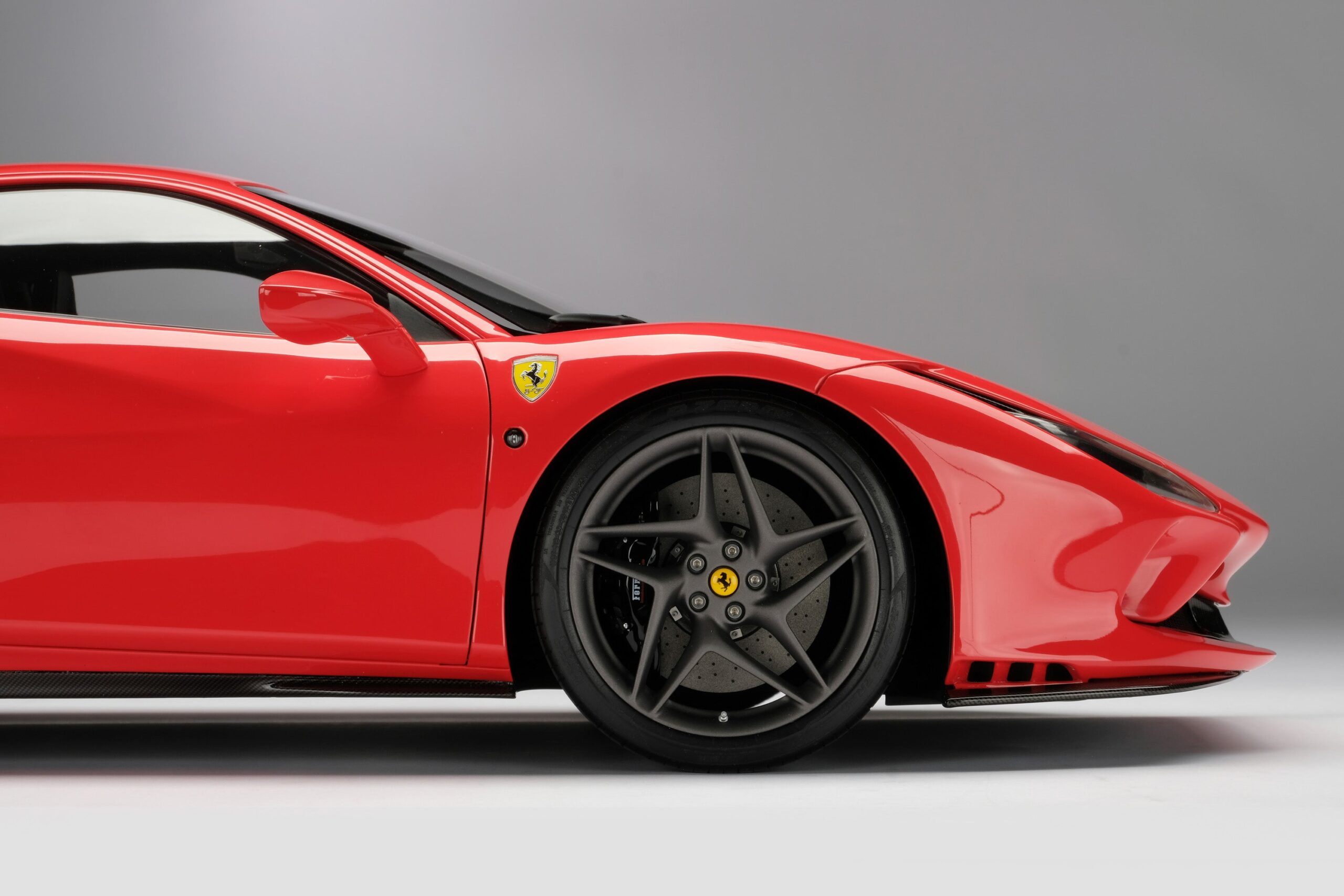Amalgam Ferrari F8 Tributo (2019) | 1:8 – Bild 10