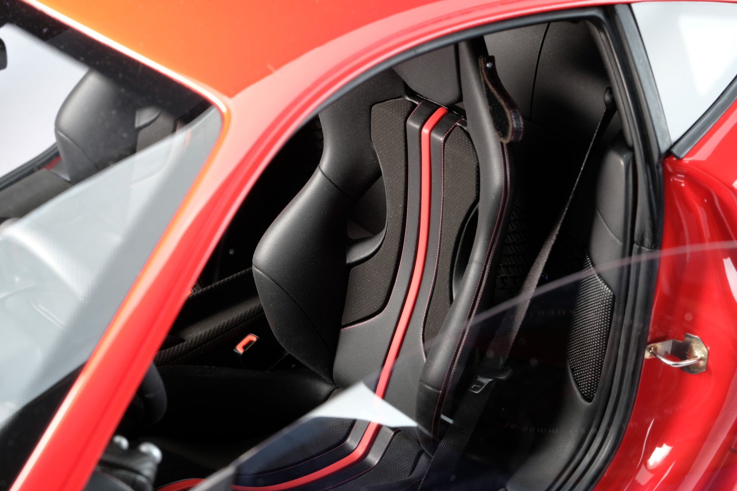 Amalgam Ferrari F8 Tributo (2019) | 1:8 – Bild 15
