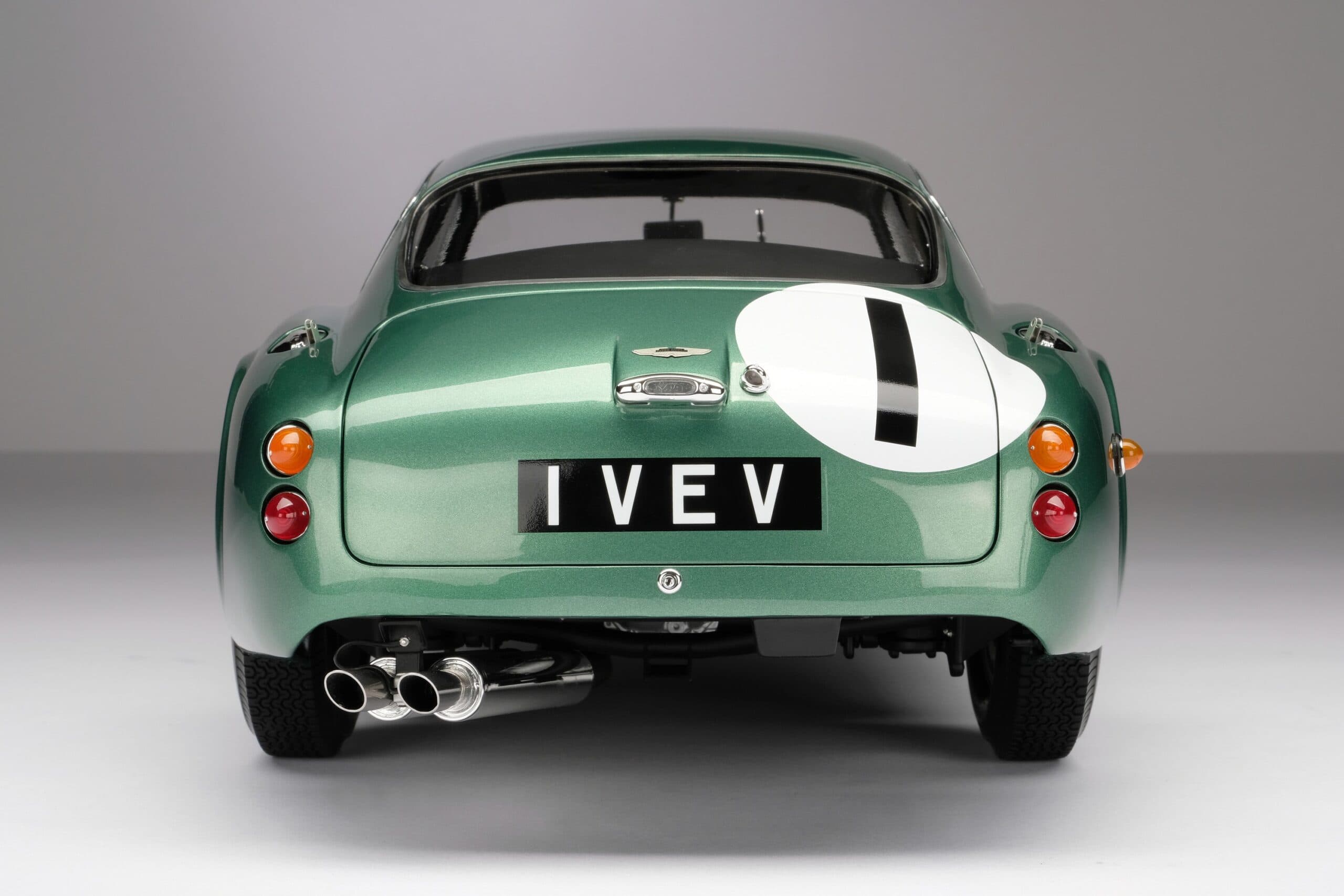 Amalgam Aston Martin DB4 GT Zagato 1961 Goodwood TT Salvadori - Grün | 1:8 - Image 9