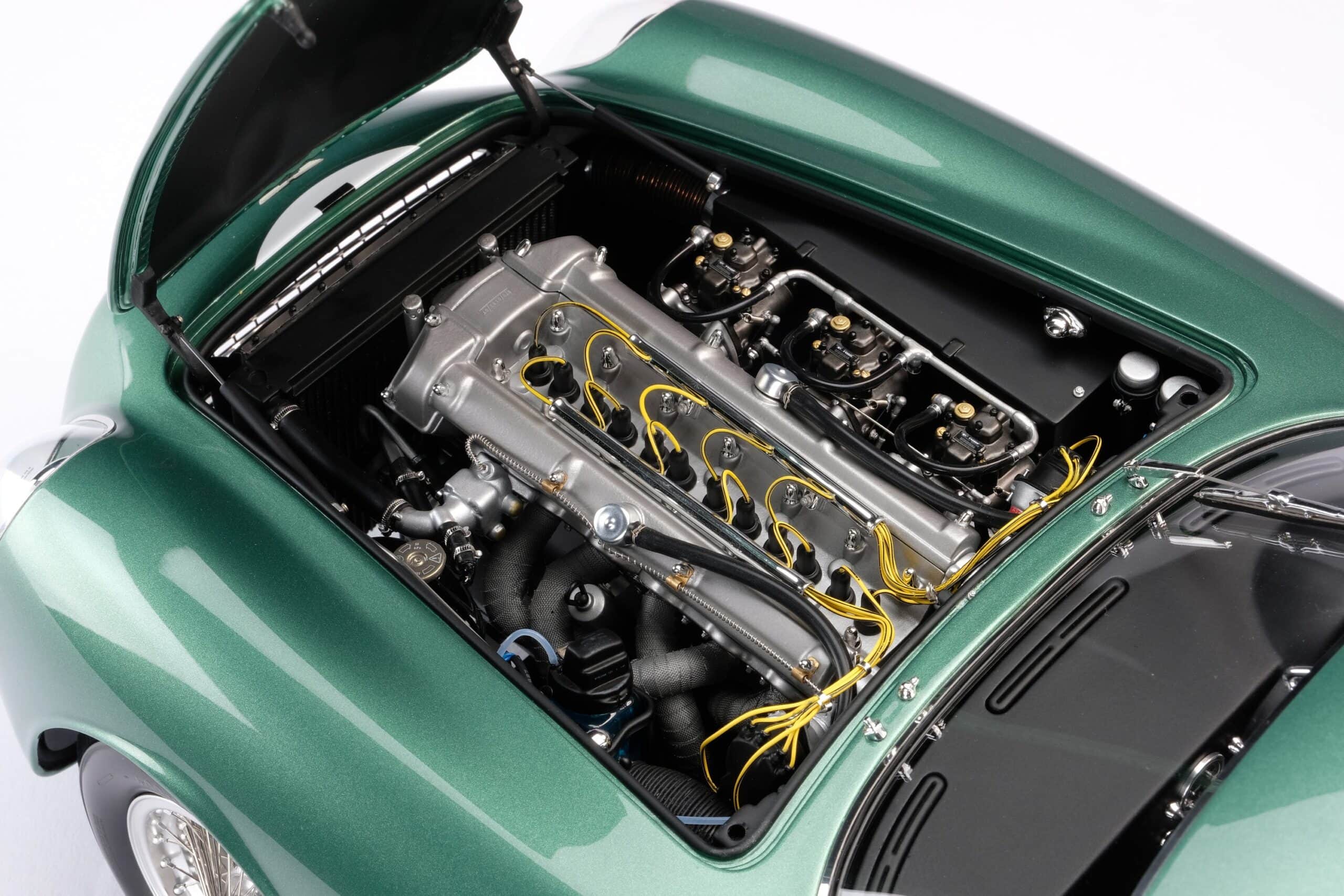 Amalgam Aston Martin DB4 GT Zagato 1961 Goodwood TT Salvadori - Grün | 1:8 - Image 20