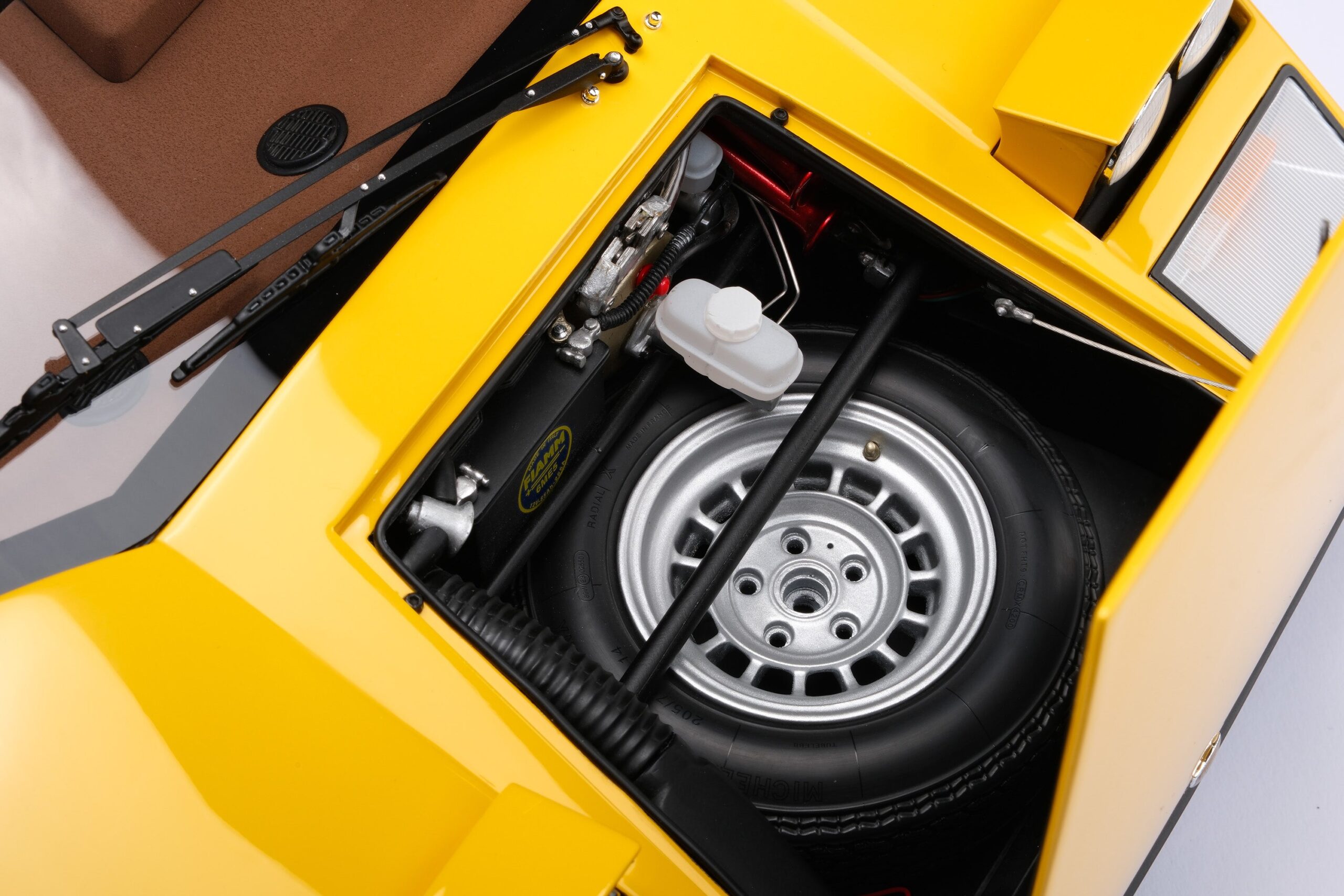 Amalgam Lamborghini Countach LP400 (1974) | 1:8 - 画像16
