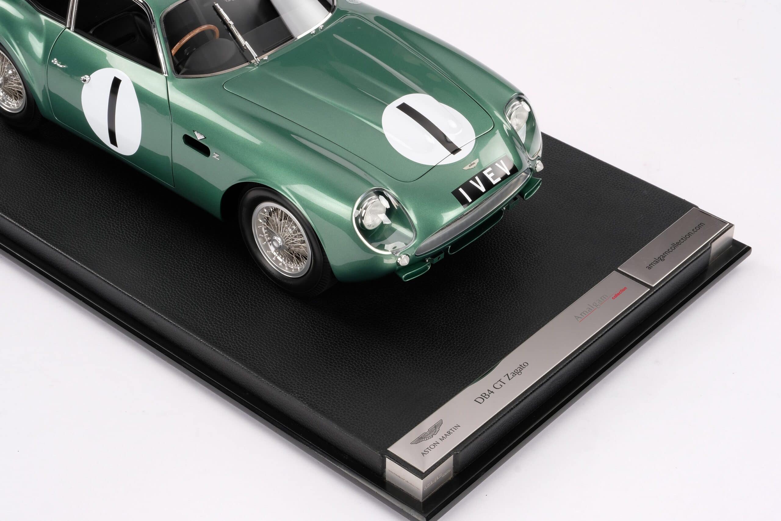 Amalgam Aston Martin DB4 GT Zagato 1961 Goodwood TT Salvadori - Grün | 1:8 - Image 29