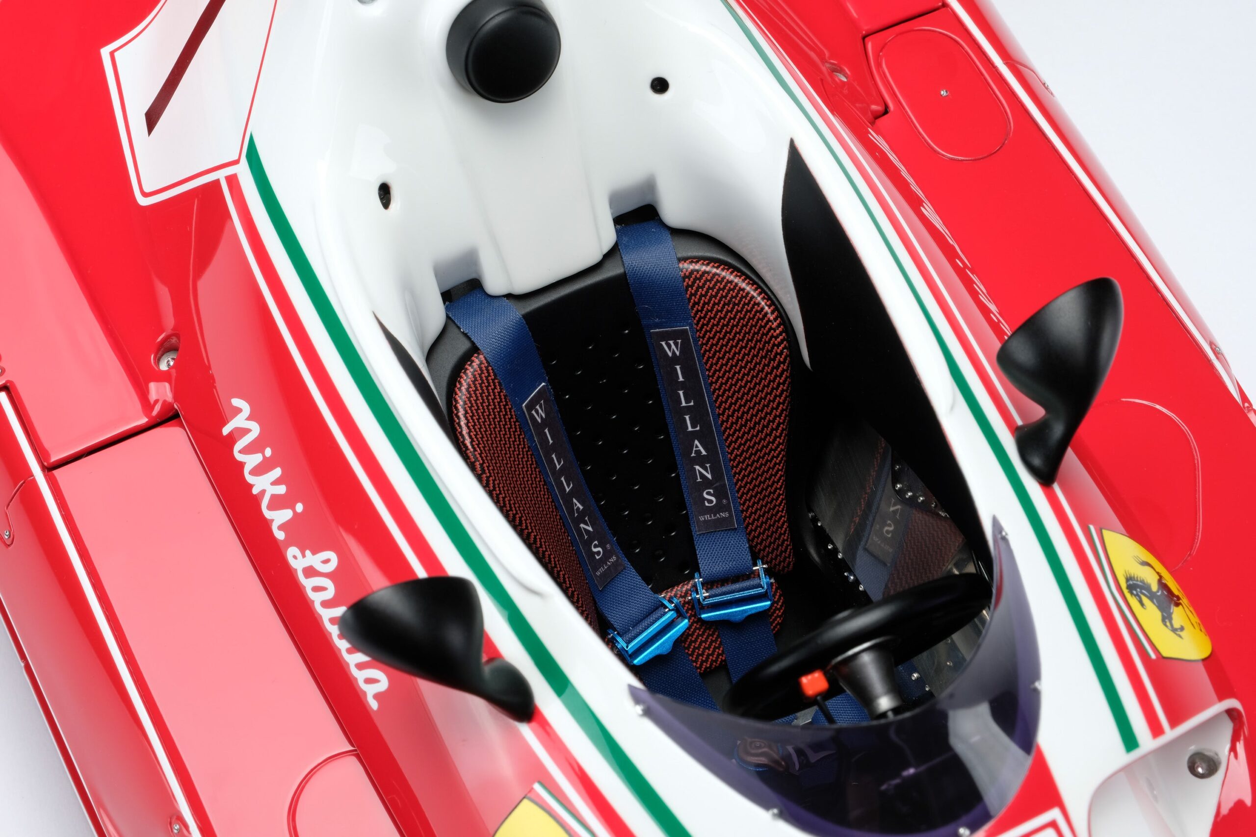 Amalgam Ferrari 312 T2 (1976) Niki Lauda - Rot | 1:8 - Image 16