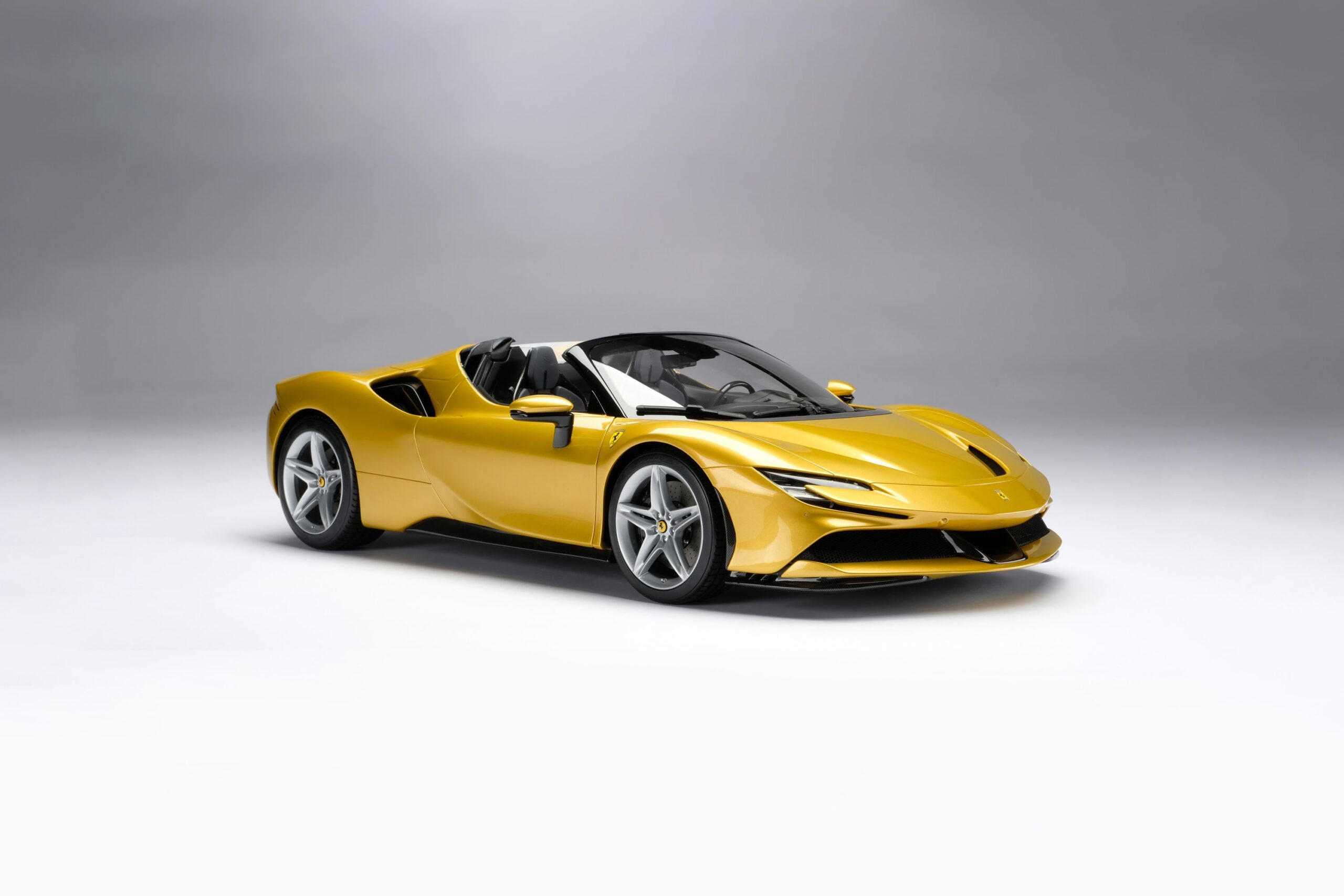Amalgam Ferrari SF90 Spider (2020) | 1:8 - Image 2
