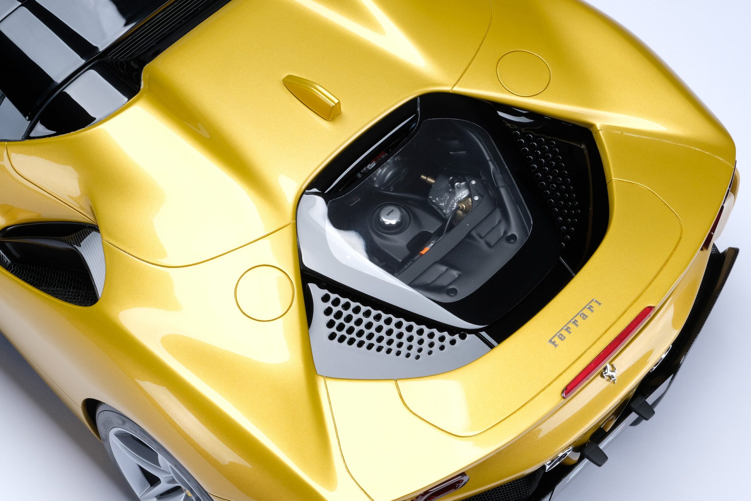 Amalgam Ferrari SF90 Spider (2020) | 1:8 - Image 11