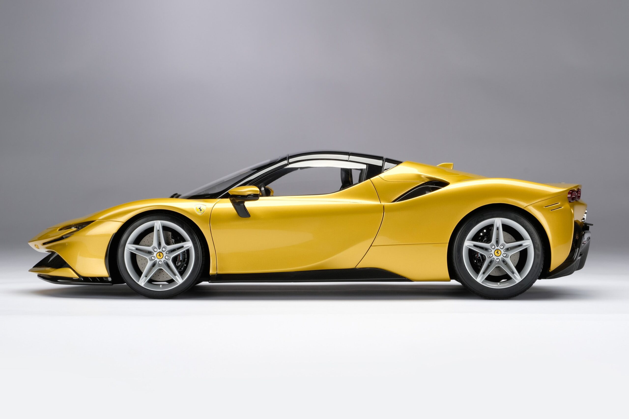 Amalgam Ferrari SF90 Spider (2020) | 1:8 - Image 13
