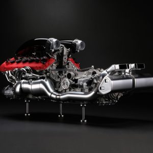 アマルガム フェラーリ デイトナ SP3 V12 F140HC エンジンおよびトランスミッション | 1:4