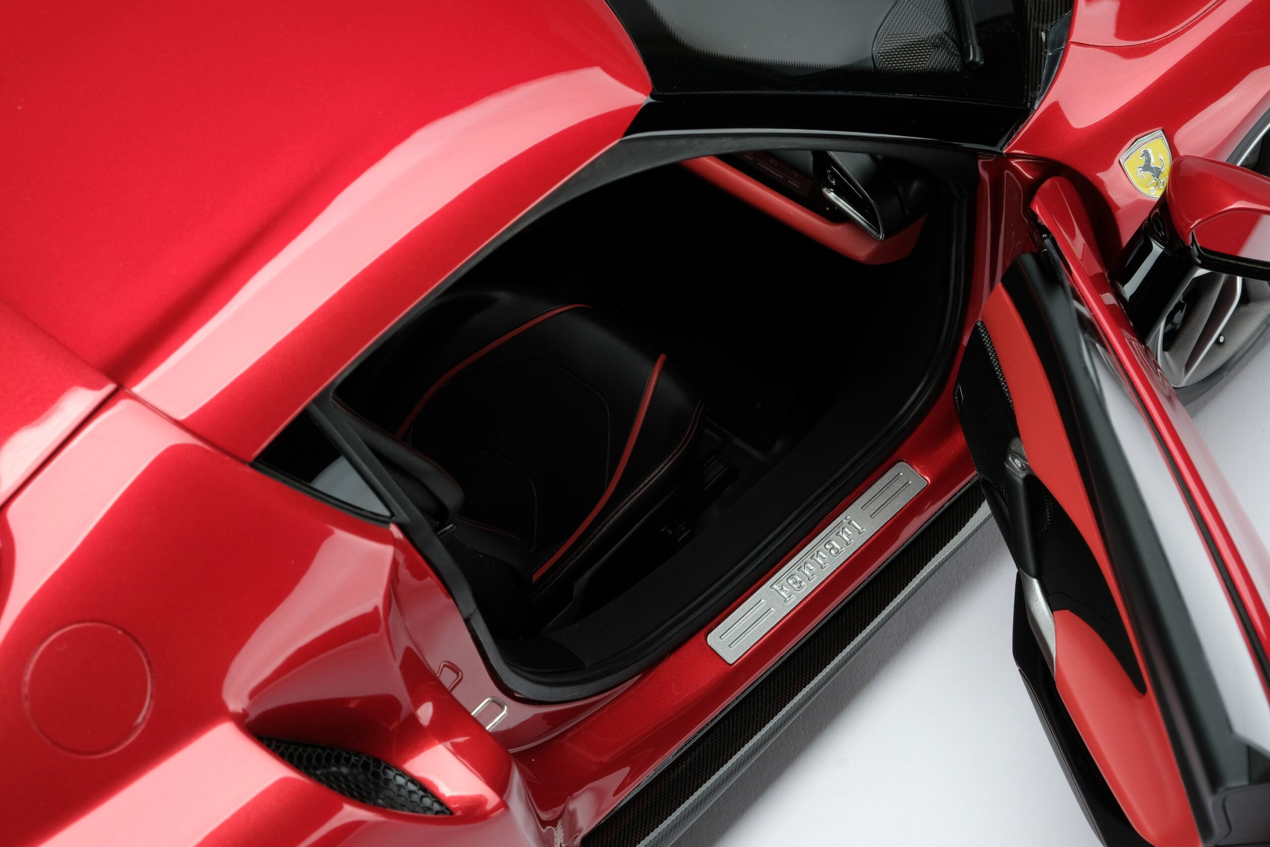 Amalgam Ferrari 296 GTB (2021) - Rot | 1:8 - 画像13