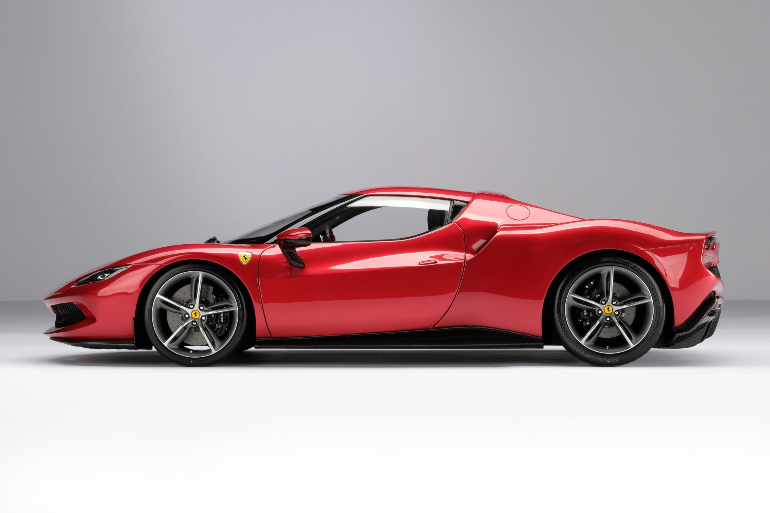 Amalgam Ferrari 296 GTB (2021) - Rot | 1:8 - 画像17