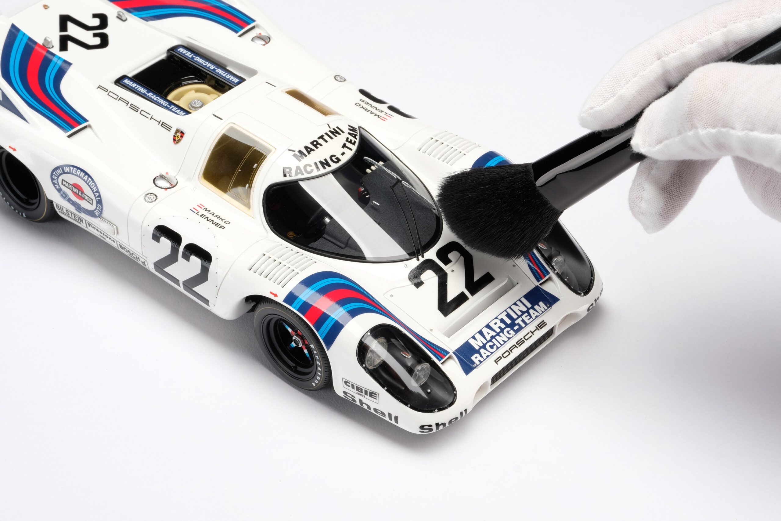 Amalgam Porsche 917 KH 1971 Le Mans Winner Martini Livery | 1:18 - Imagen 4