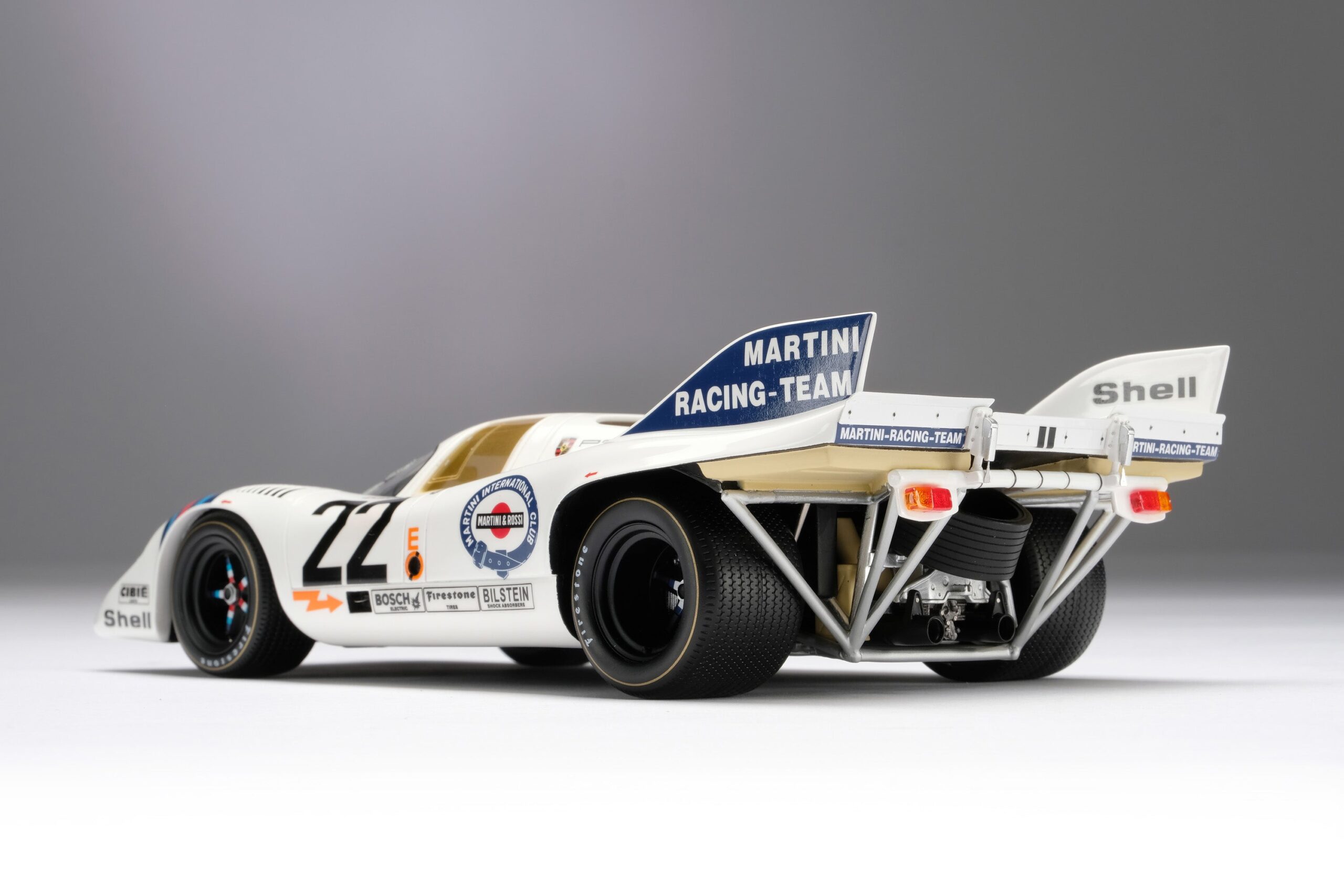 Amalgam Porsche 917 KH 1971 Le Mans Winner Martini Livery | 1:18 - Imagen 9