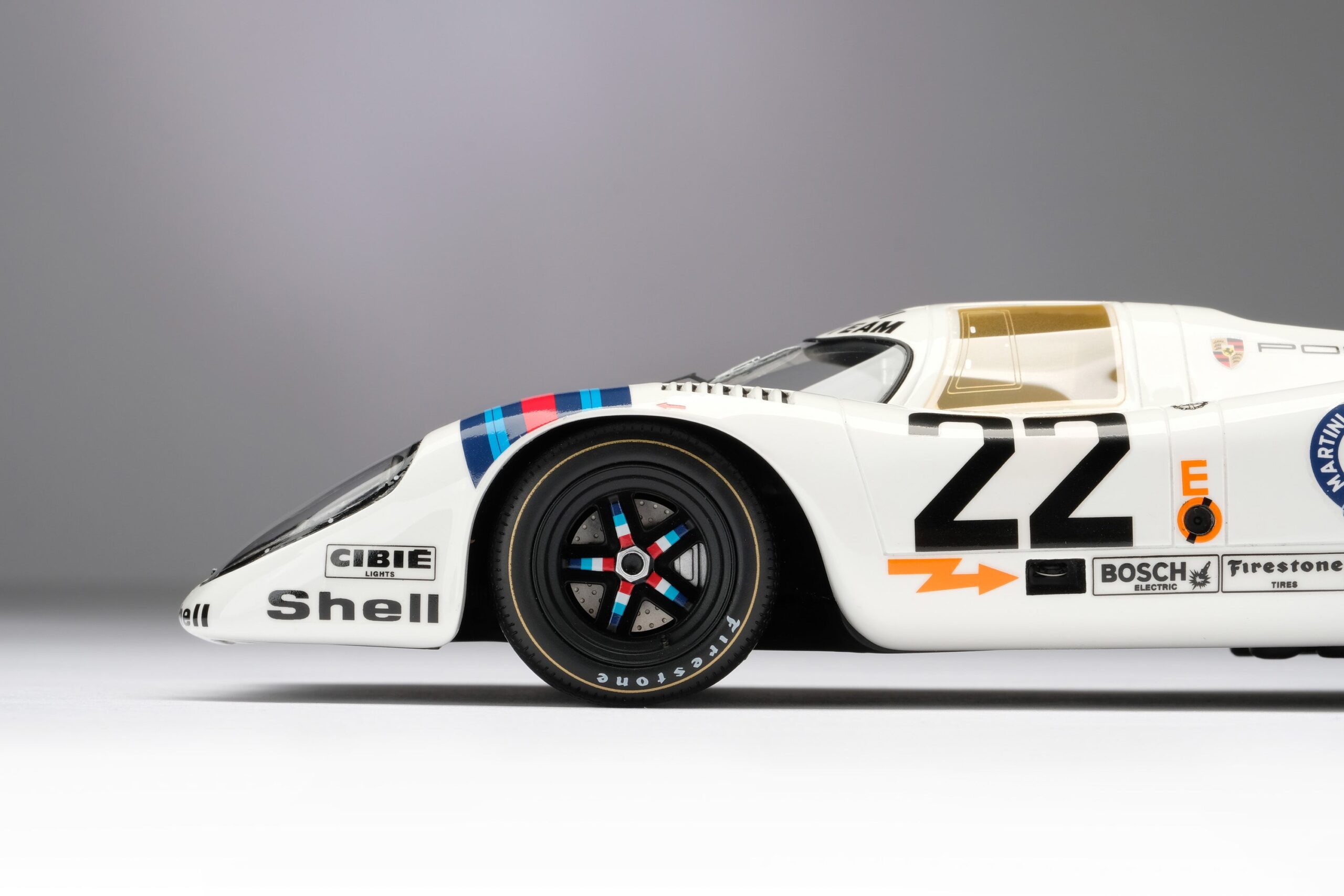 Amalgam Porsche 917 KH 1971 Le Mans Winner Martini Livery | 1:18 - Imagen 12