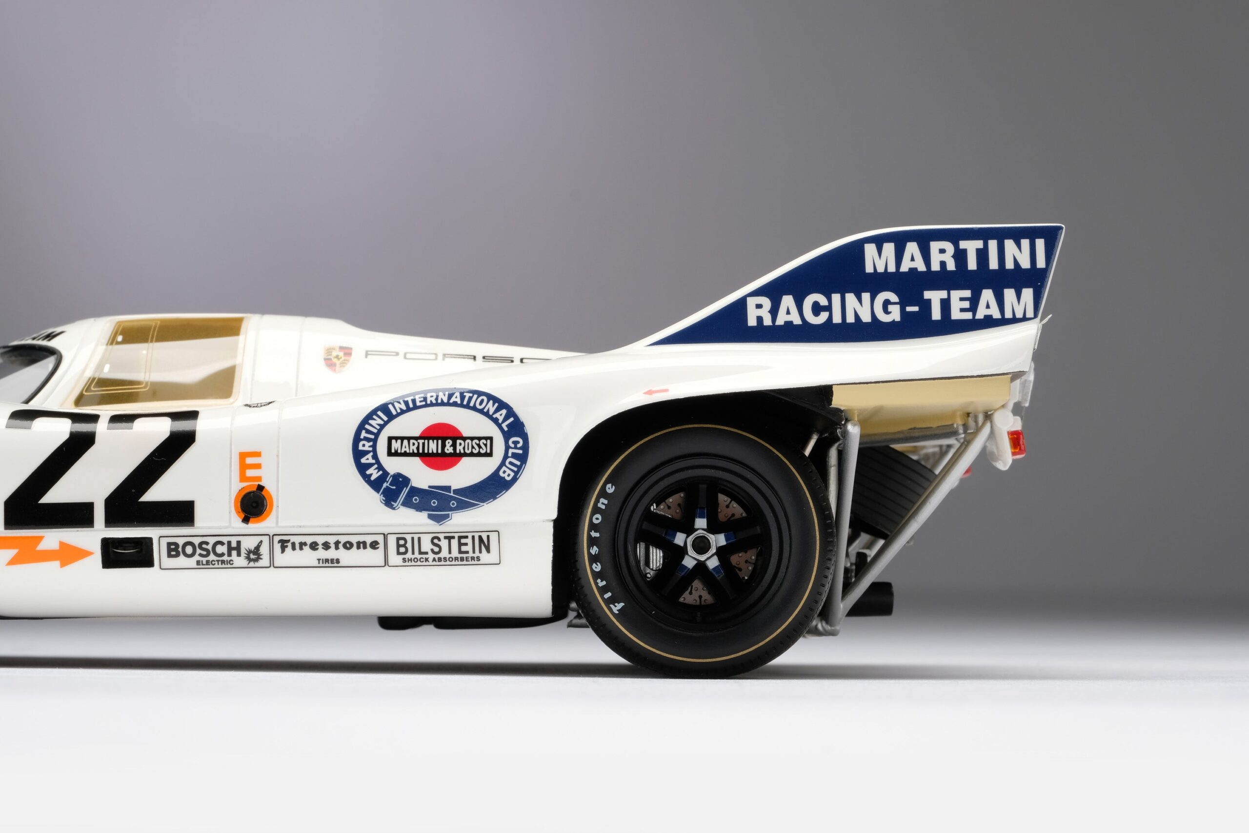 Amalgam Porsche 917 KH 1971 Le Mans Winner Martini Livery | 1:18 - Imagen 13