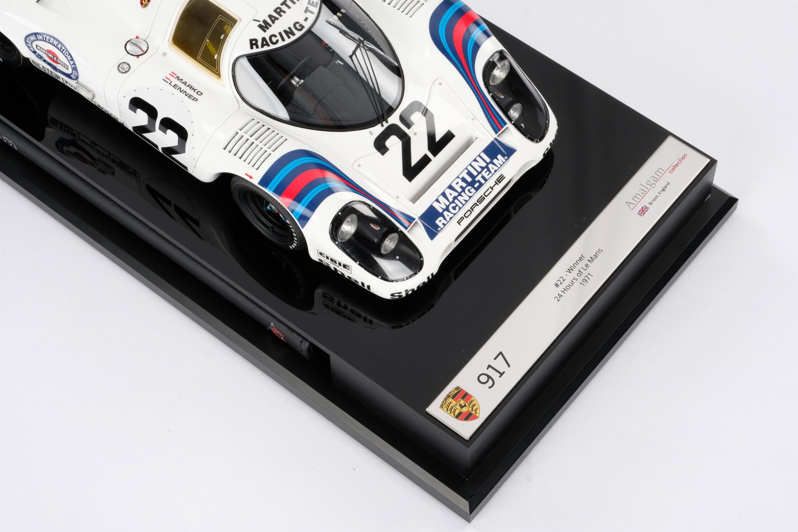 Amalgam Porsche 917 KH 1971 Le Mans Winner Martini Livery | 1:18 - Imagen 17