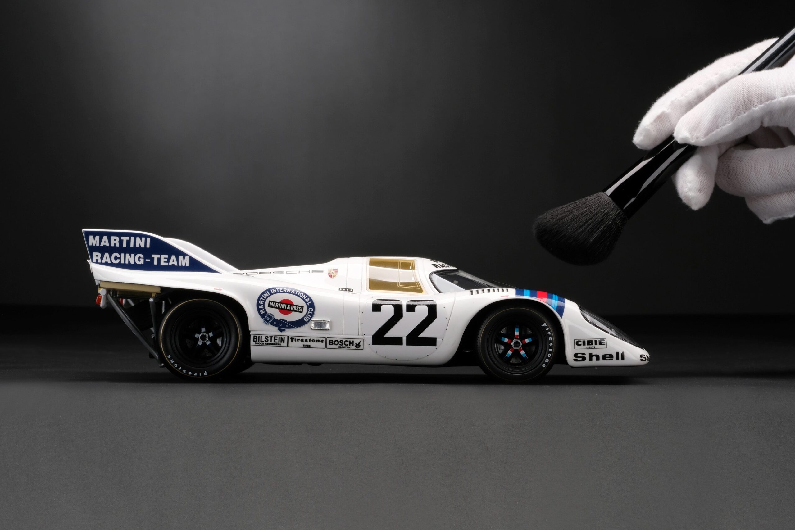 Amalgam Porsche 917 KH 1971 Le Mans Winner Martini Livery | 1:18 - Imagen 3