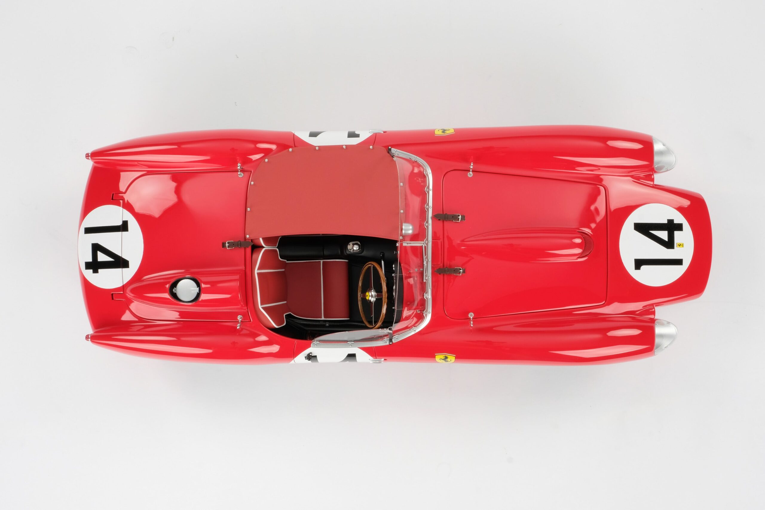 Amalgam Ferrari 250 TR 1958 Sebring 12 Hours Winner | 1:8 - Image 16