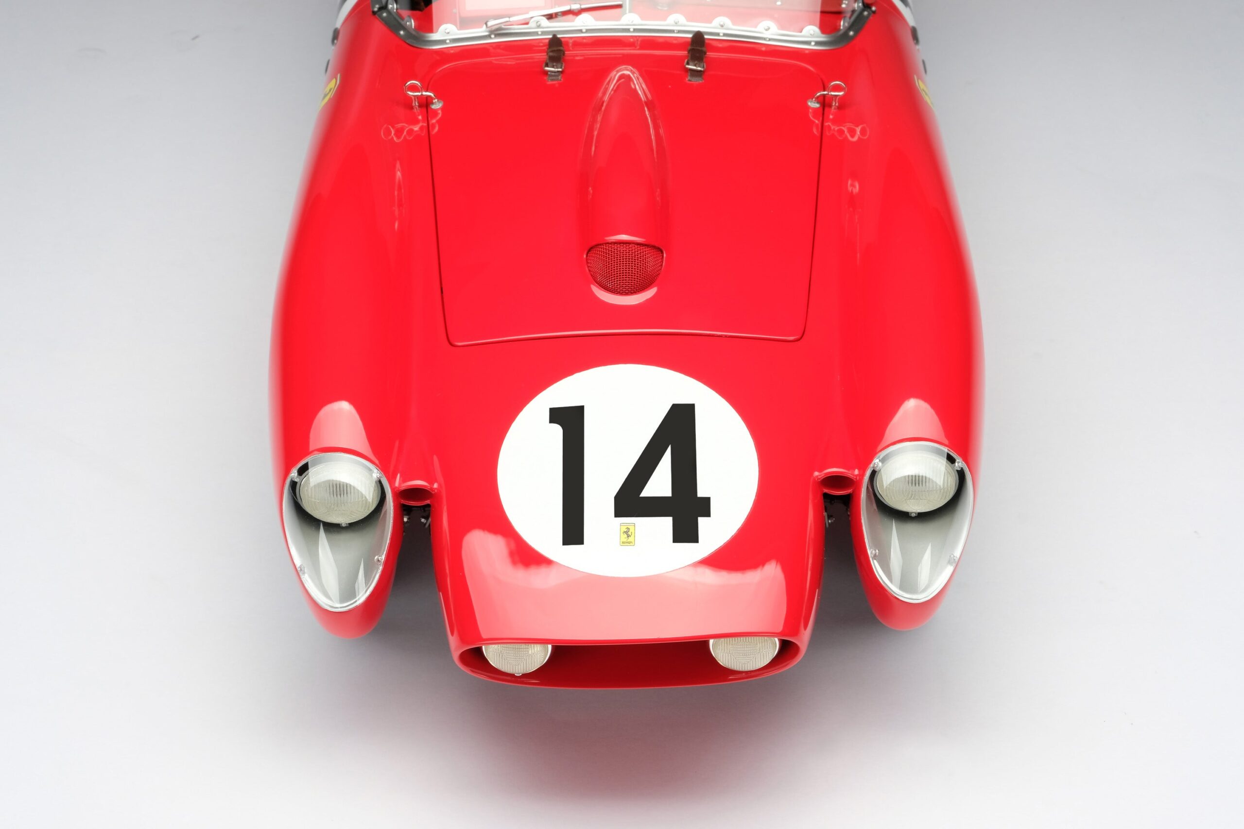 Amalgam Ferrari 250 TR 1958 Sebring 12 Hours Winner | 1:8 - Image 7
