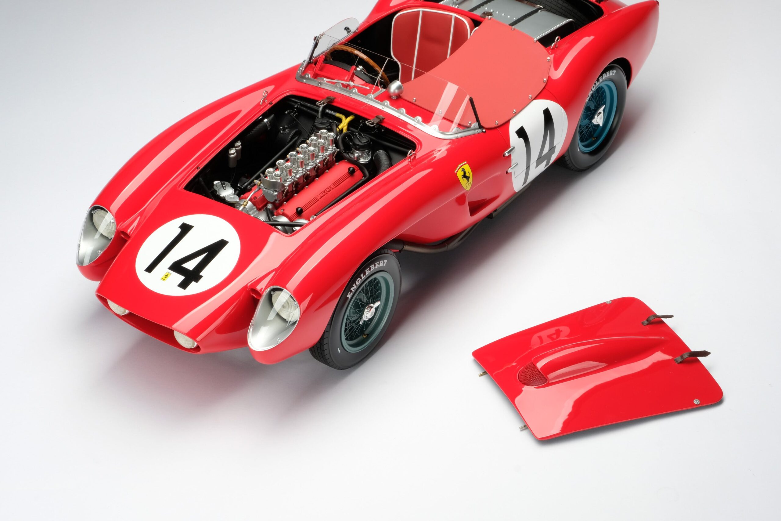 Amalgam Ferrari 250 TR 1958 Sebring 12 Hours Winner | 1:8 - Image 6