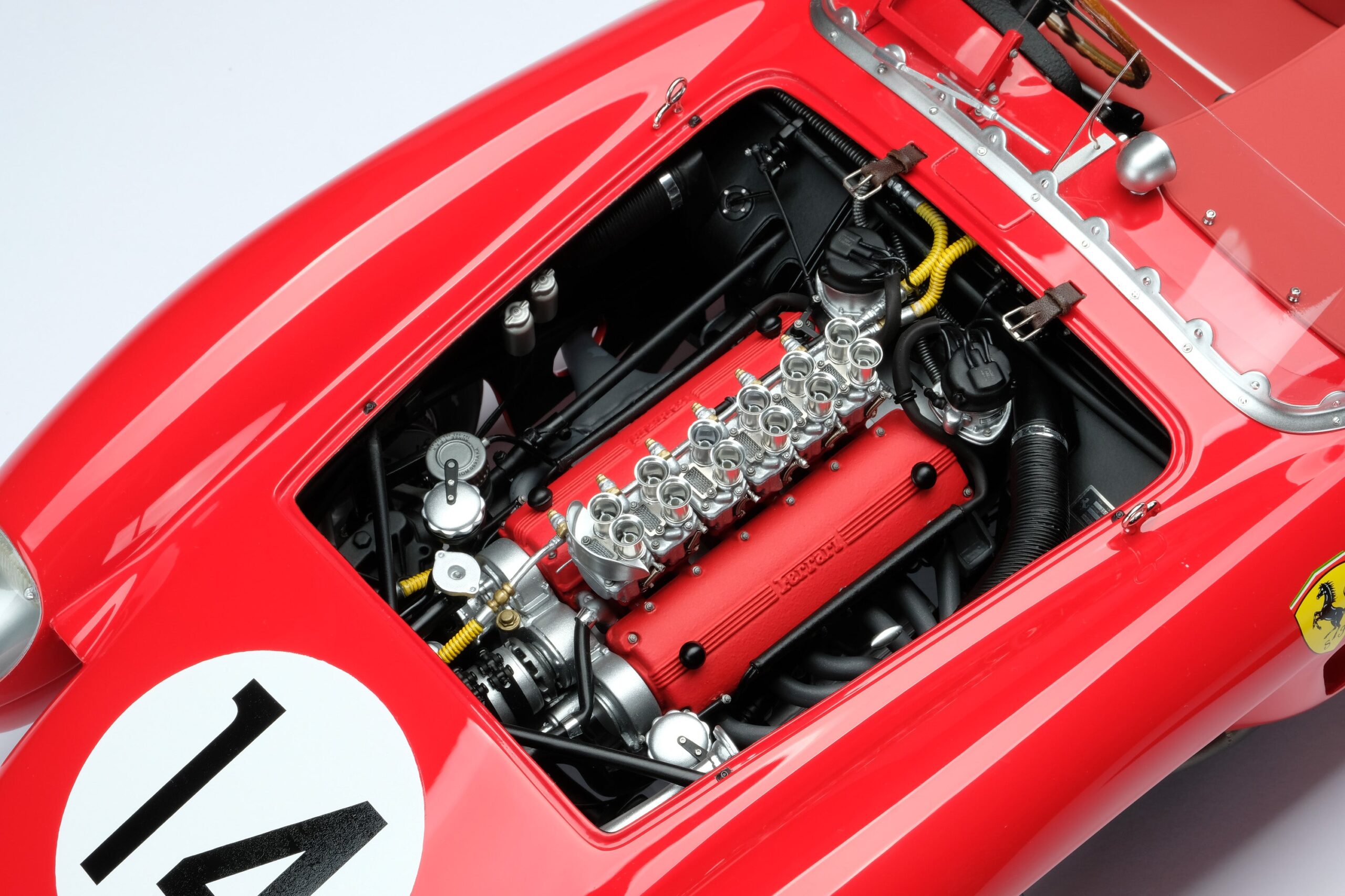 Amalgam Ferrari 250 TR 1958 Sebring 12 Hours Winner | 1:8 - Image 10
