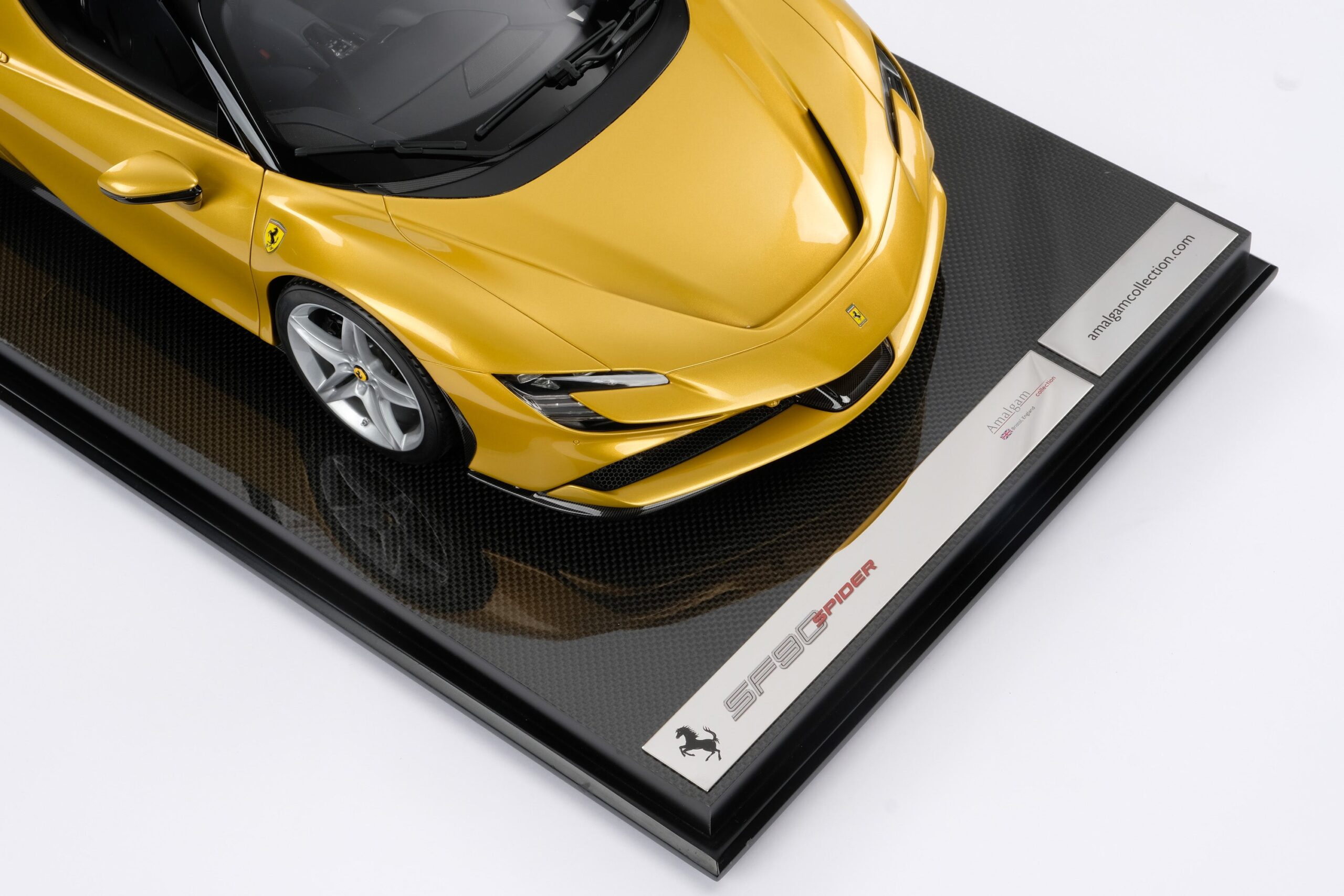 Amalgam Ferrari SF90 Spider (2020) | 1:8 - Image 23