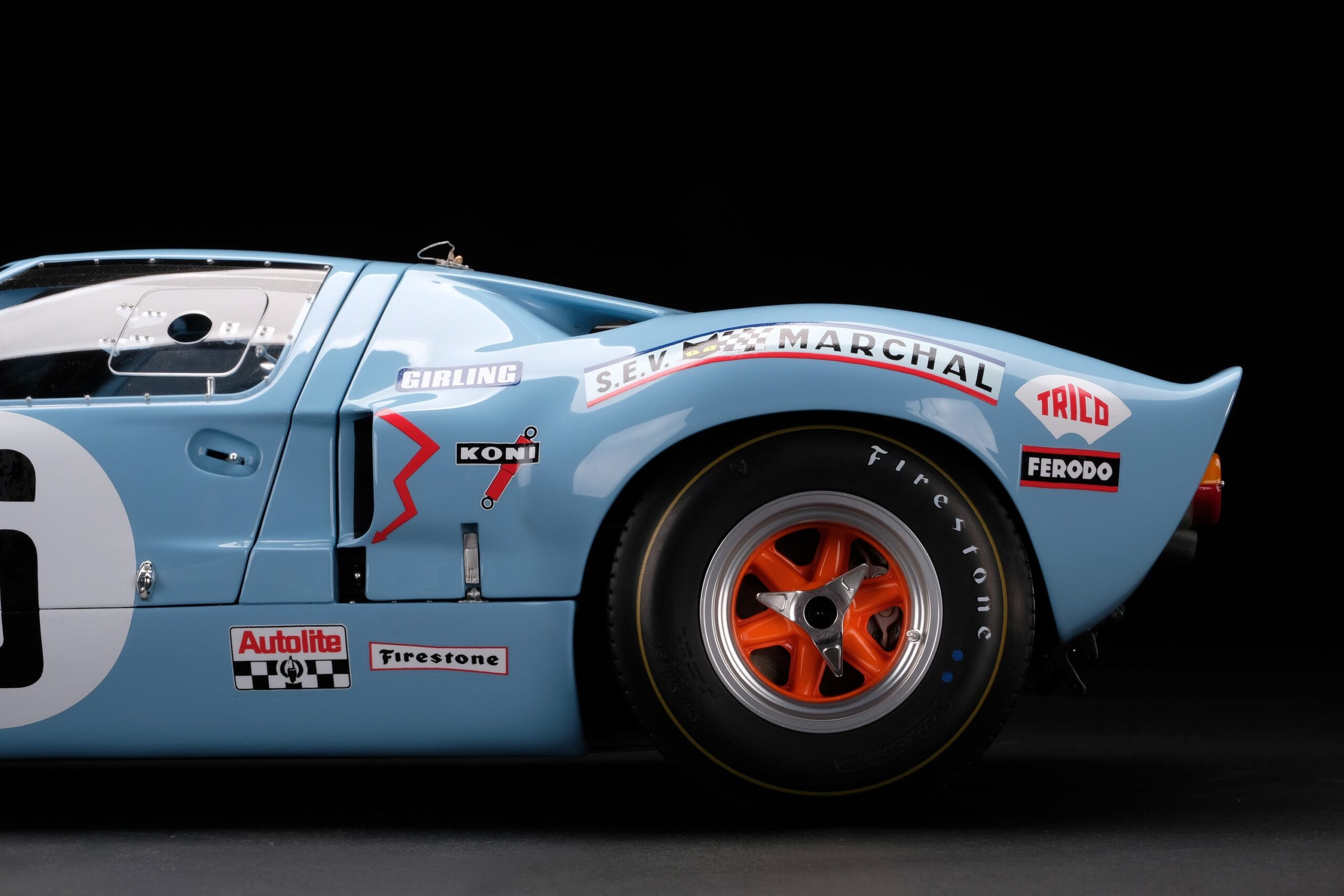 Amalgam Ford GT40 1969 Le Mans Winner | 1:8 - Image 12