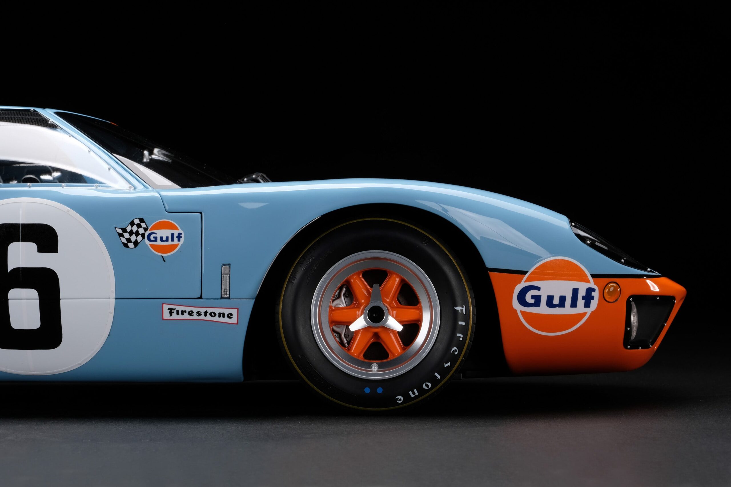 Amalgam Ford GT40 1969 Le Mans Winner | 1:8 - Image 16