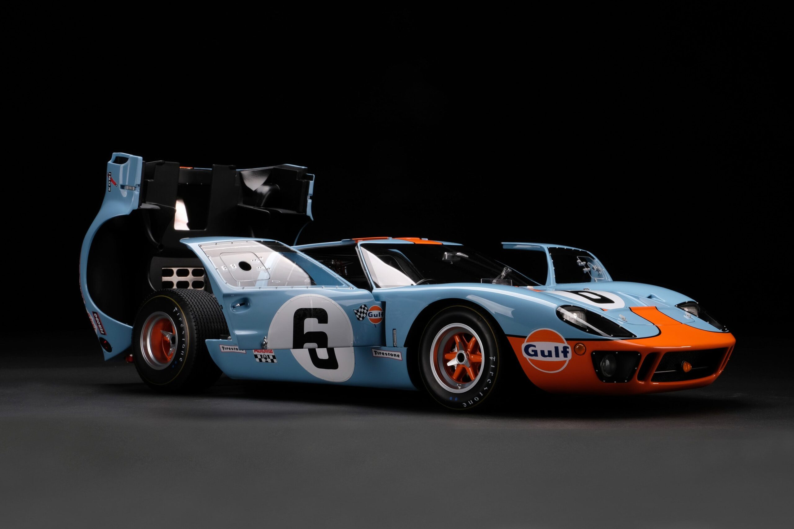 Amalgam Ford GT40 1969 Le Mans Winner | 1:8 - Image 6