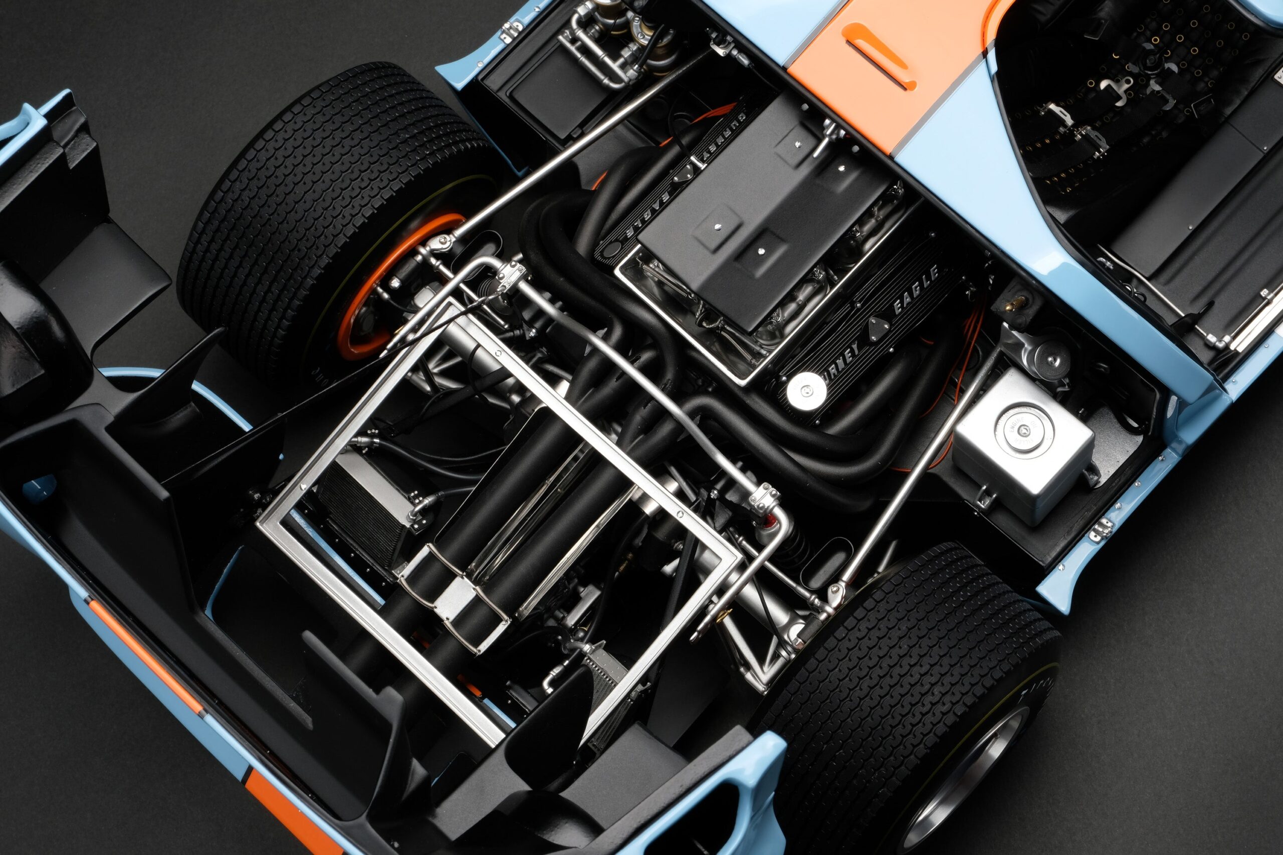 Amalgam Ford GT40 1969 Le Mans Winner | 1:8 - Image 7