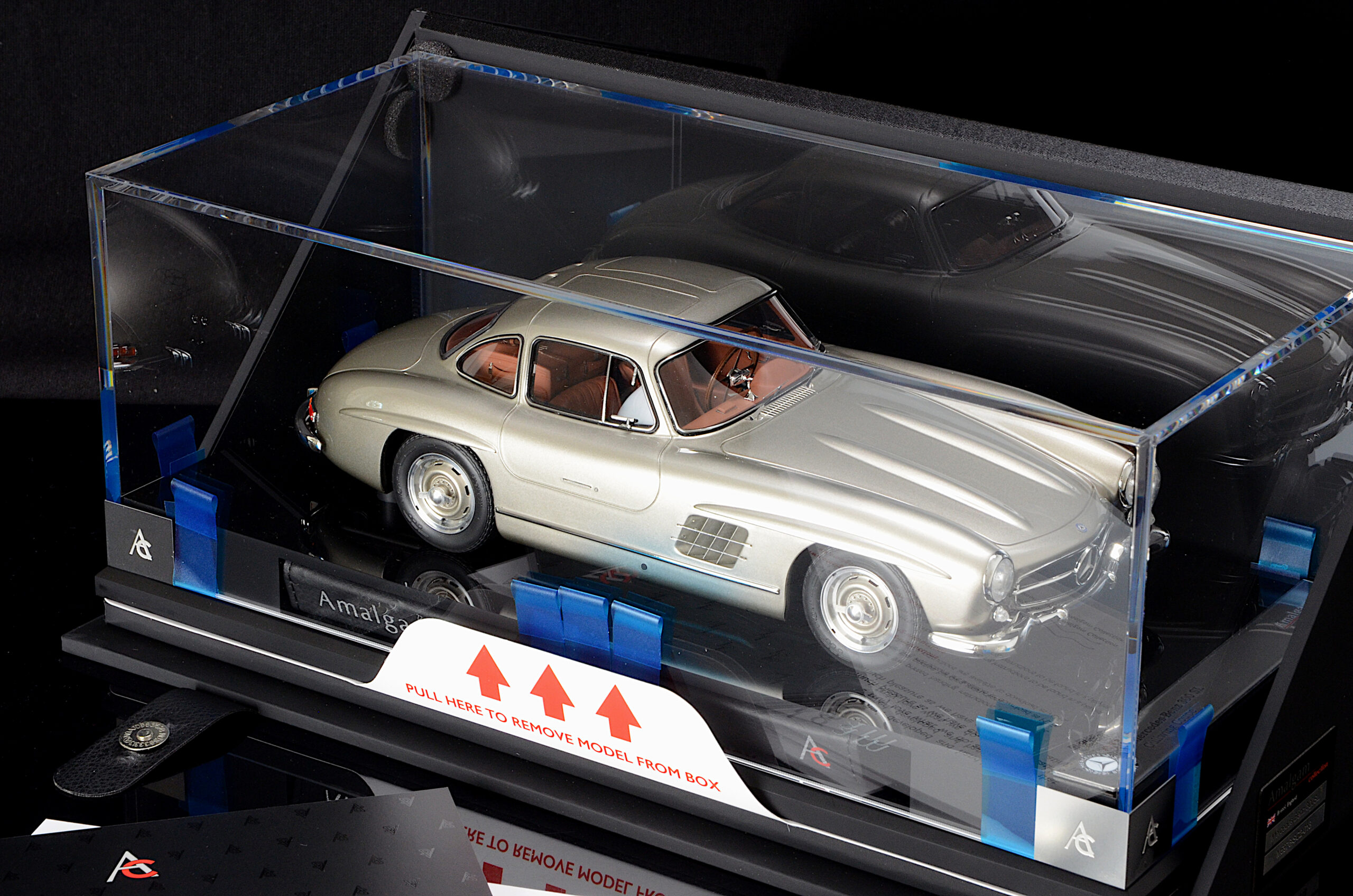 Amalgam Mercedes-Benz 300SL Gullwing 1:18 - 1/18 - 画像6