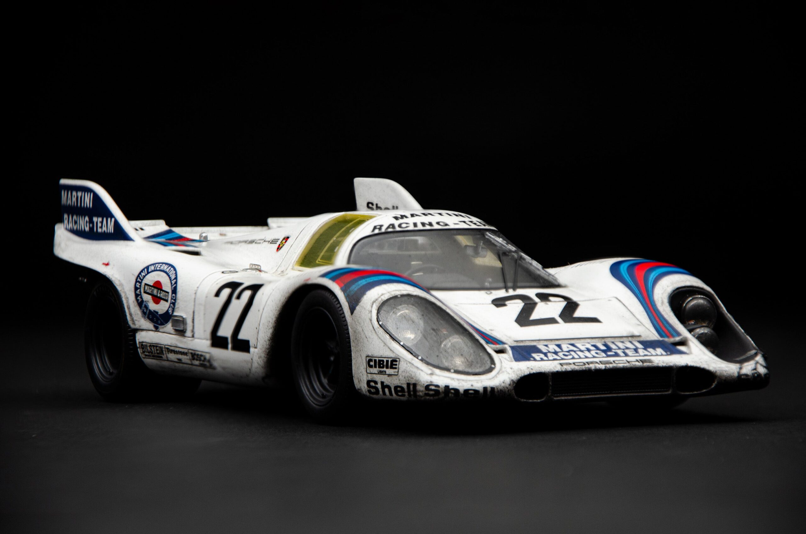 Amalgam Porsche 917 KH, vainqueur du Mans 1971, livrée Martini, effet usé - Blanc | 1:18