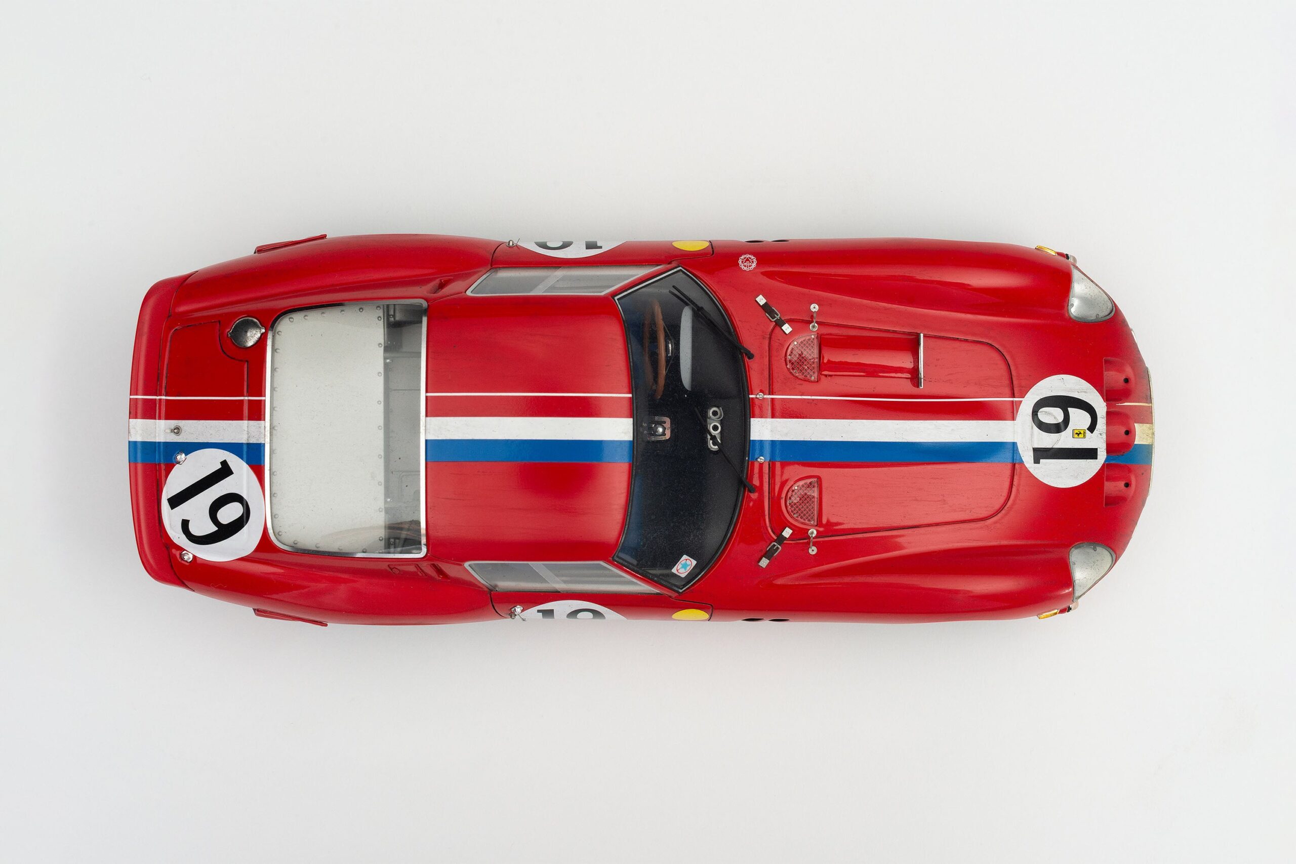 Amalgam Ferrari 250 GTO 3705GT 1962 Le Mans Class Winner Race Weathered - Rot | 1:18 - 画像9