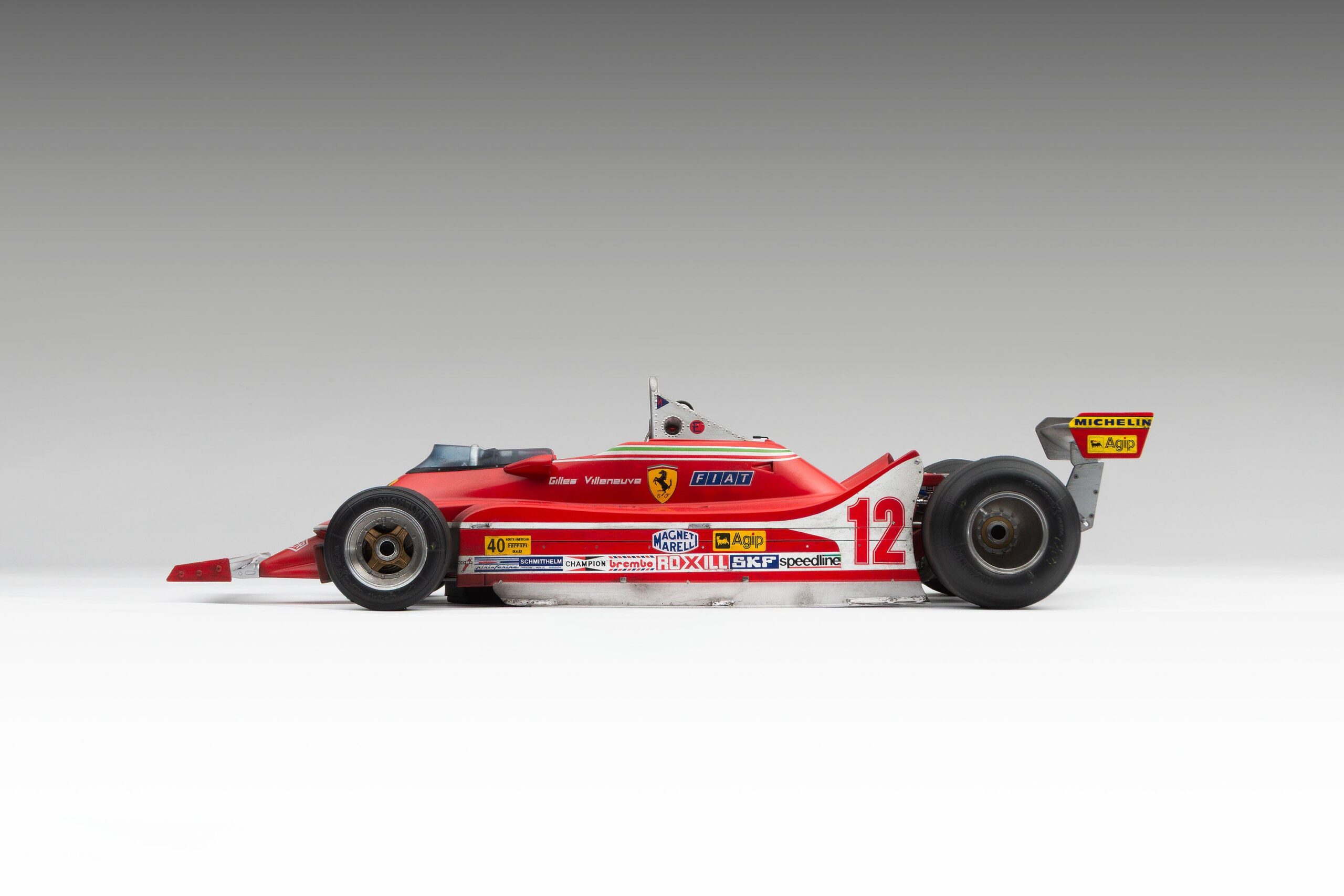 Amalgam Ferrari 312 T4 1979 US East Grand Prix Winner Gilles Villeneuve Race Weathered - Rot | 1:8 - 画像17