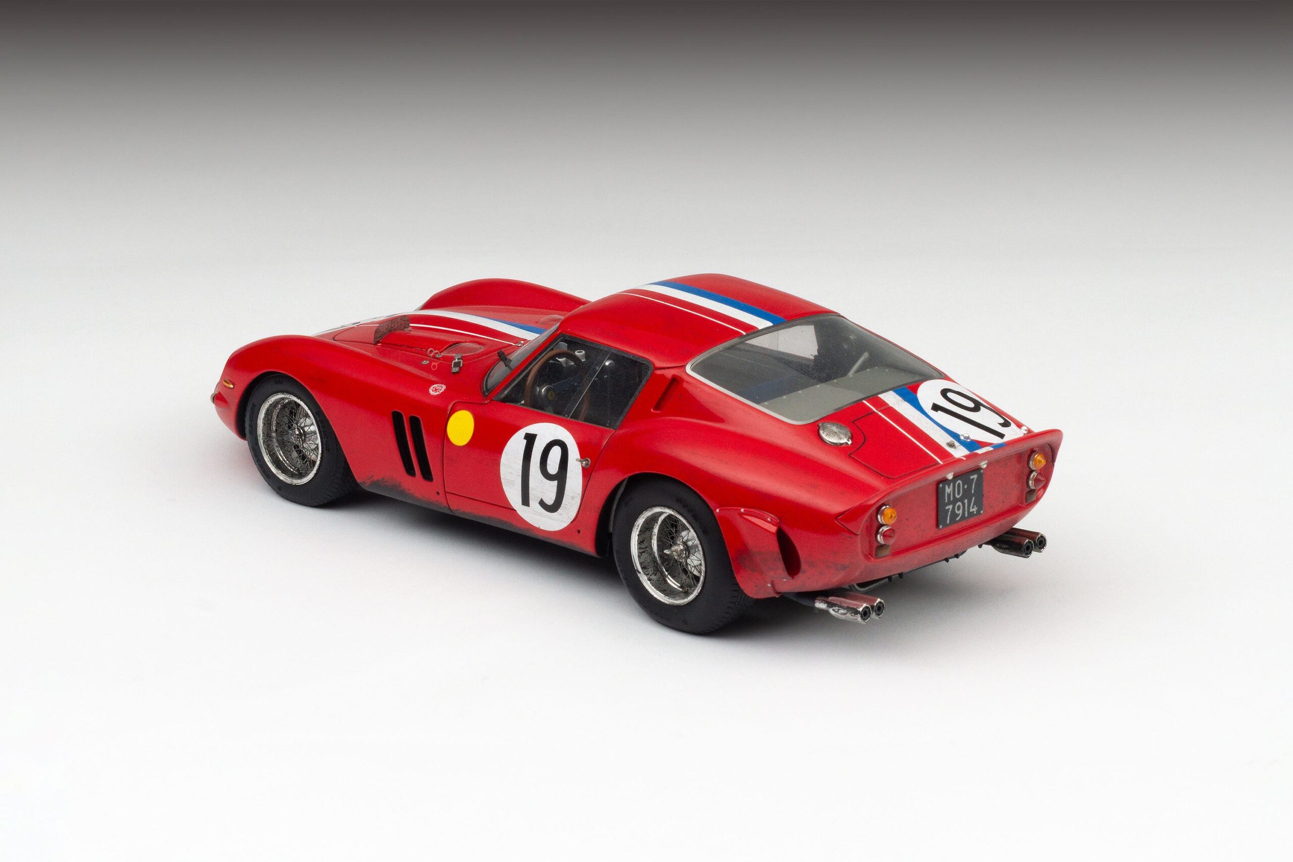 Amalgam Ferrari 250 GTO 3705GT 1962 Le Mans Class Winner Race Weathered - Rot | 1:18 - 画像15