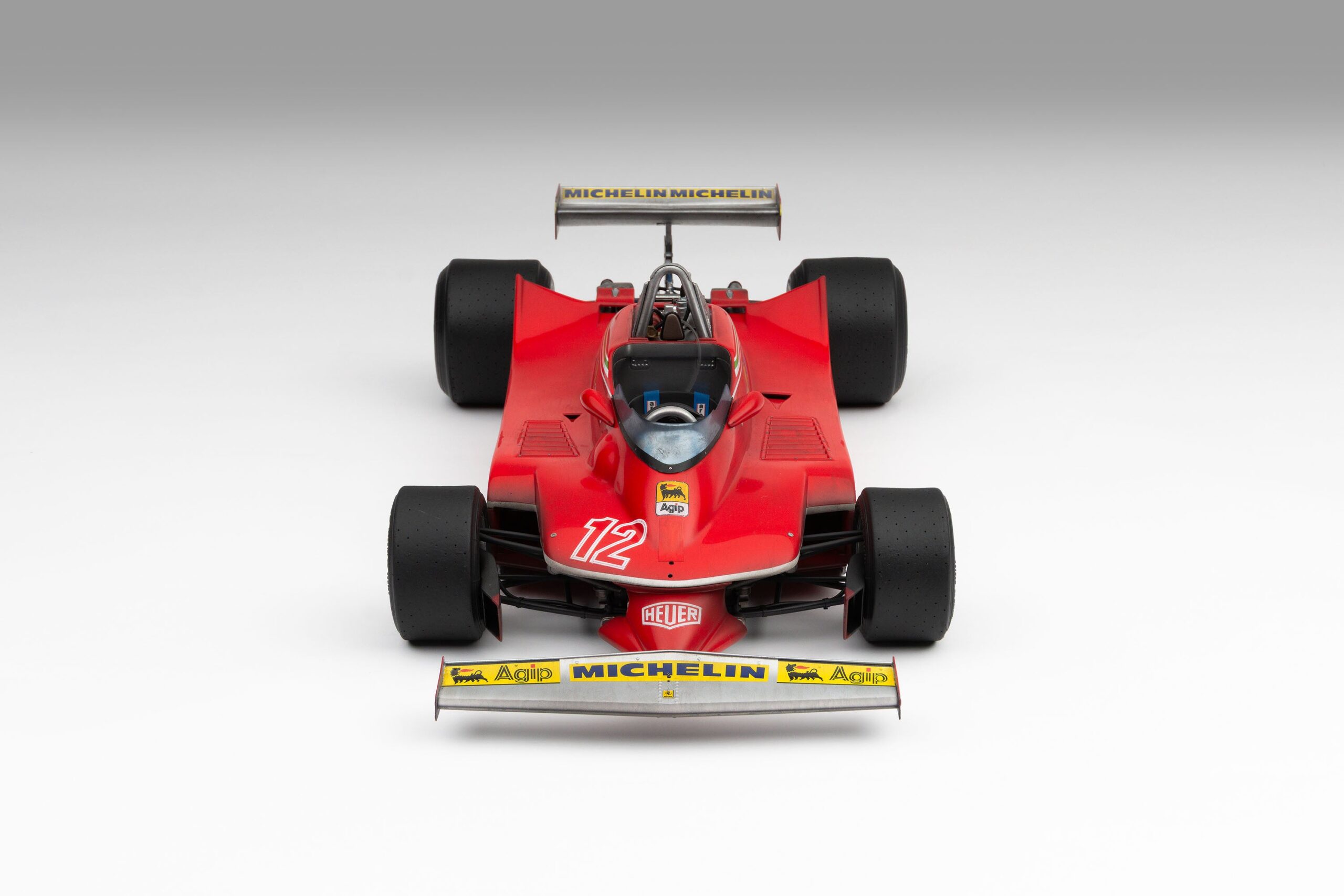 Amalgam Ferrari 312 T4 1979 US East Grand Prix Winner Gilles Villeneuve Race Weathered - Rot | 1:8 - 画像26