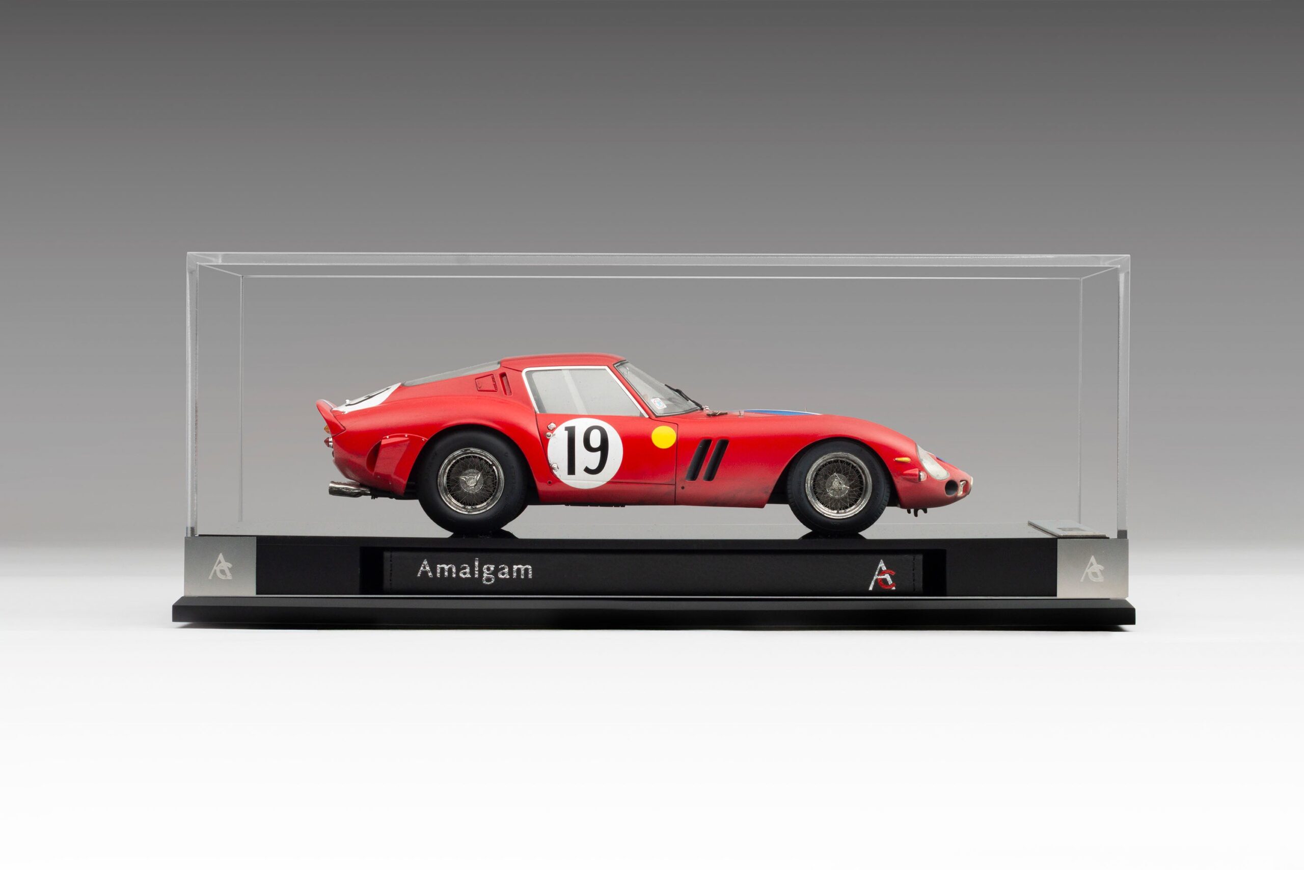 Amalgam Ferrari 250 GTO 3705GT 1962 Le Mans Class Winner Race Weathered - Rot | 1:18 - 画像17