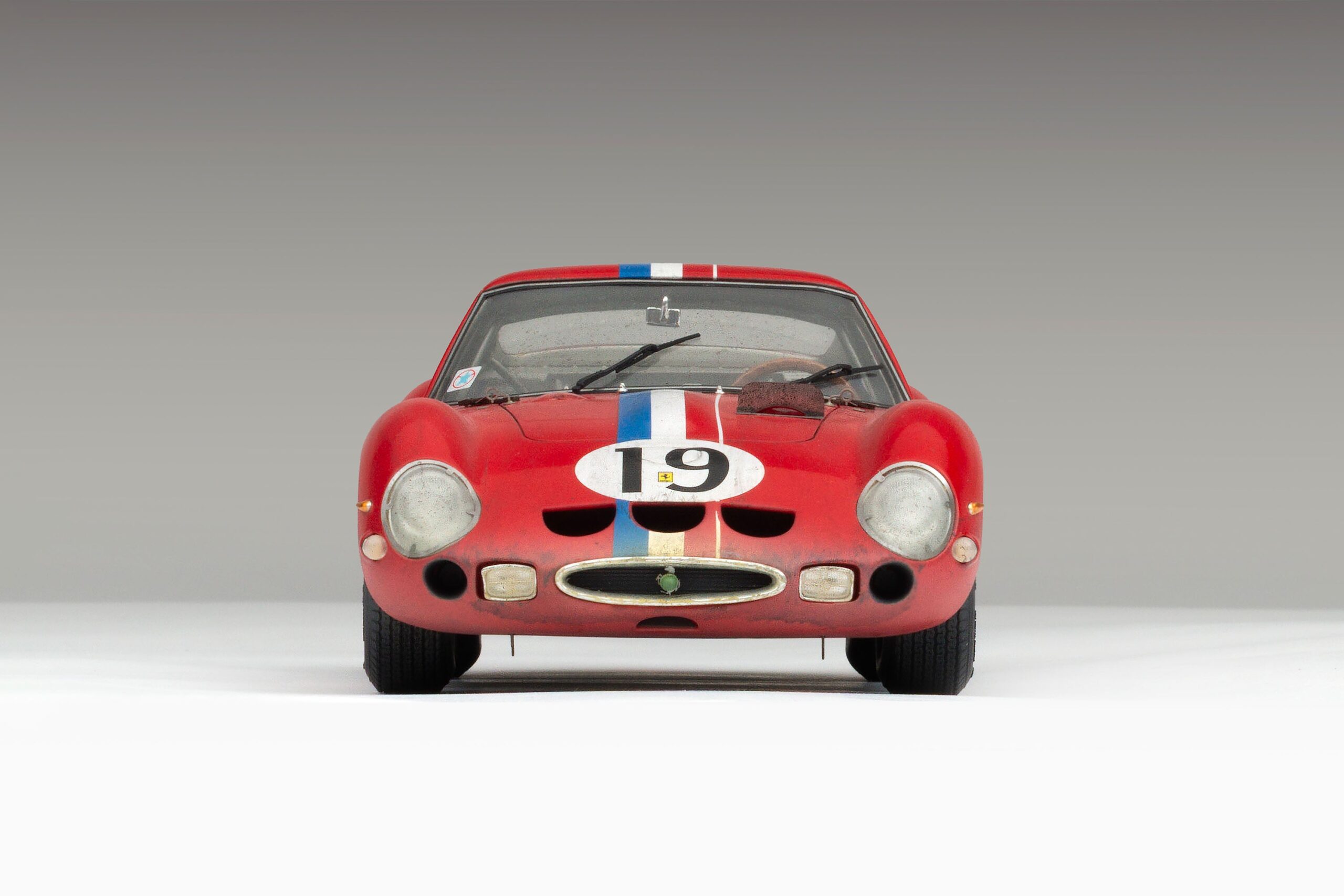 Amalgam Ferrari 250 GTO 3705GT 1962 Le Mans Class Winner Race Weathered - Rot | 1:18 - 画像6