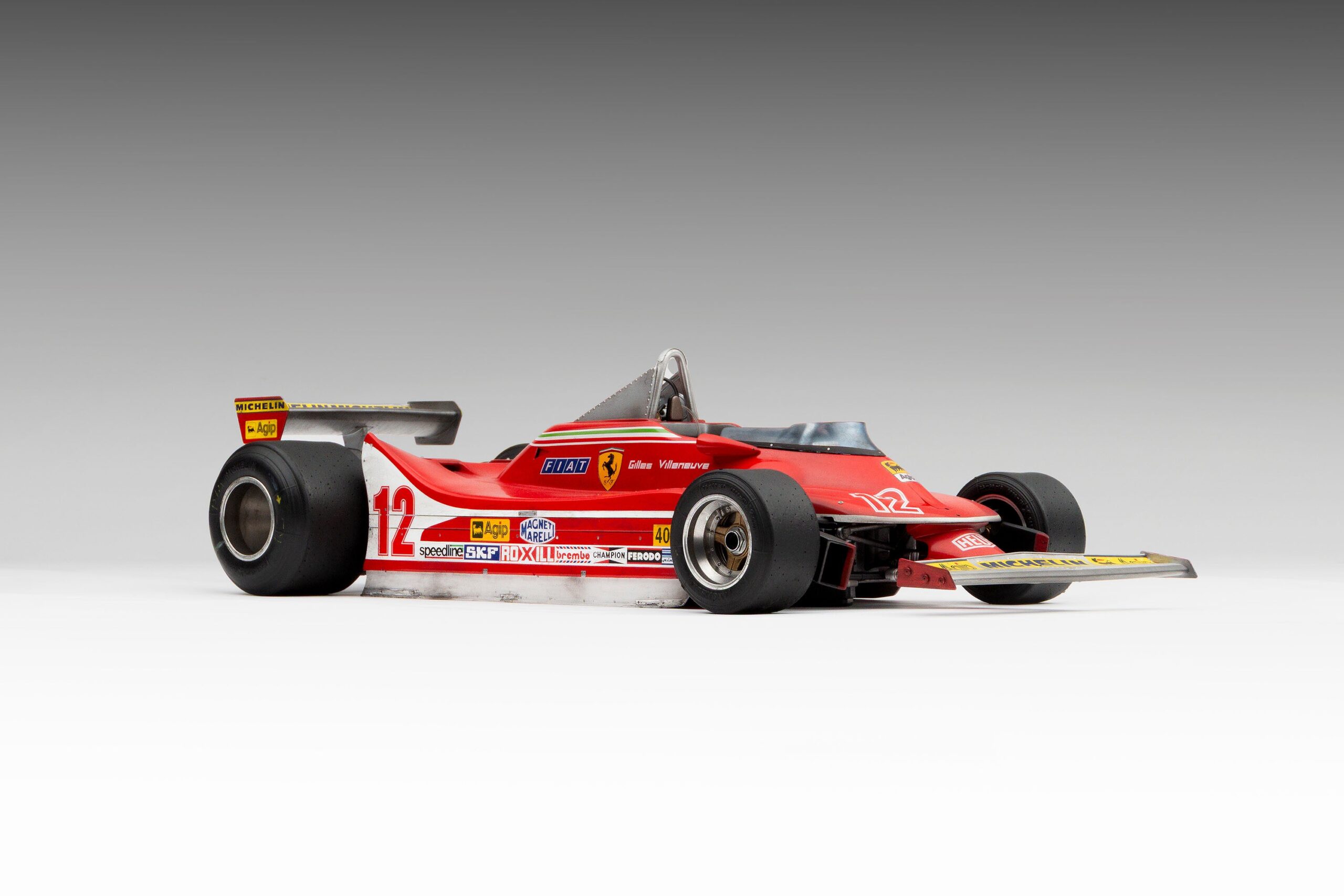 Amalgam Ferrari 312 T4 1979 US East Grand Prix Winner Gilles Villeneuve Race Weathered - Rot | 1:8 - 画像13