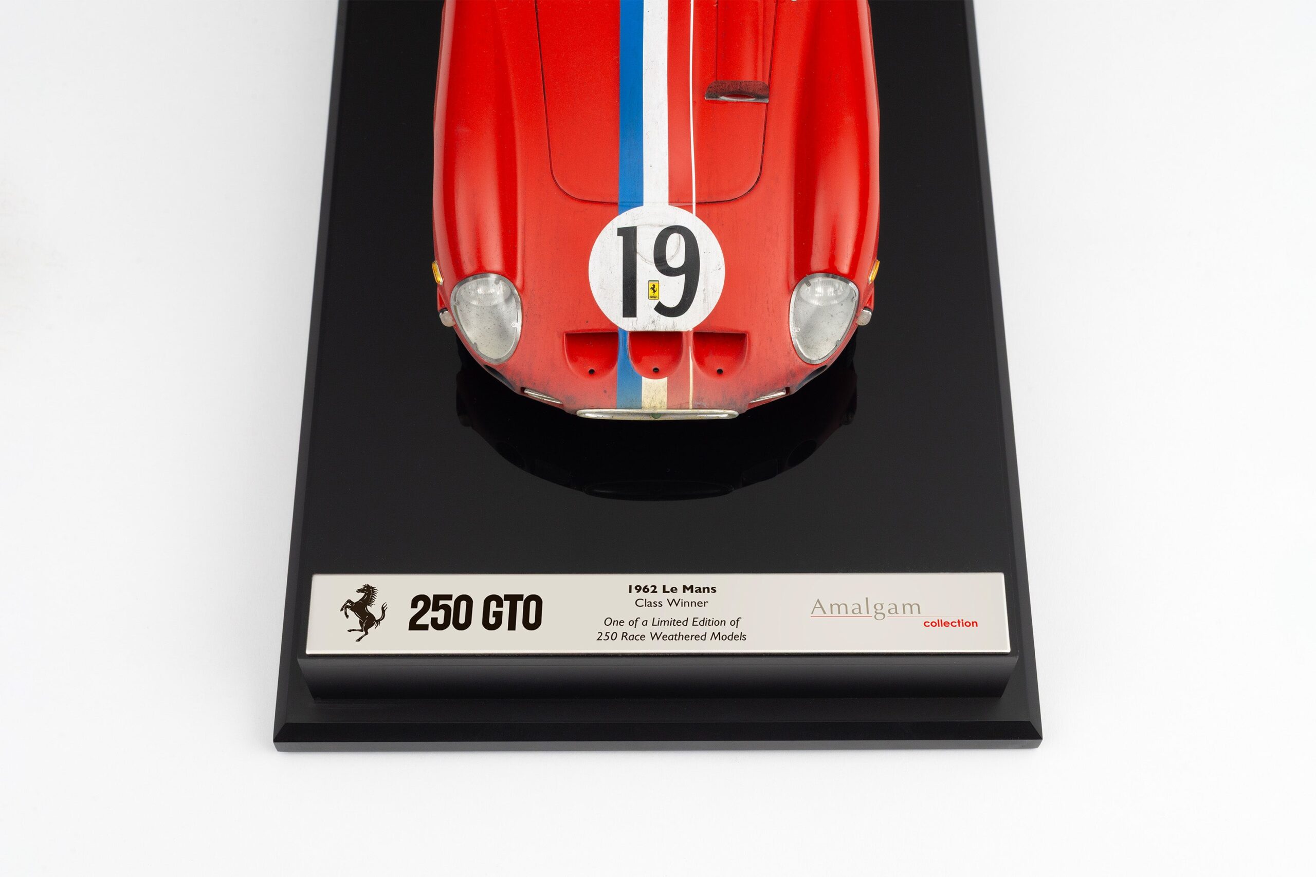 Amalgam Ferrari 250 GTO 3705GT 1962 Le Mans Class Winner Race Weathered - Rot | 1:18 - 画像24