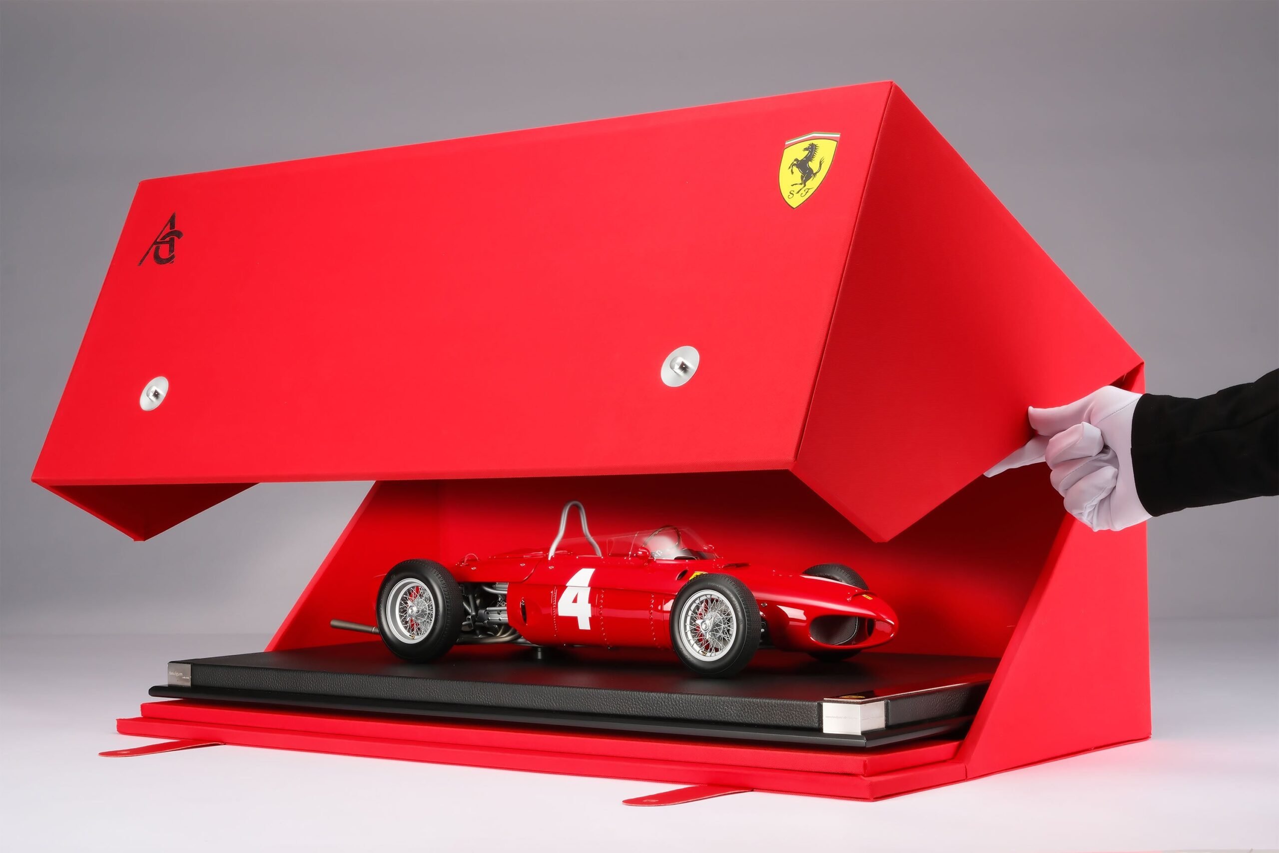 Amalgam Ferrari 156 F1 "Sharknose" 1961 Formula 1 Season Wolfgang von Trips - Rot | 1:8 - 画像20