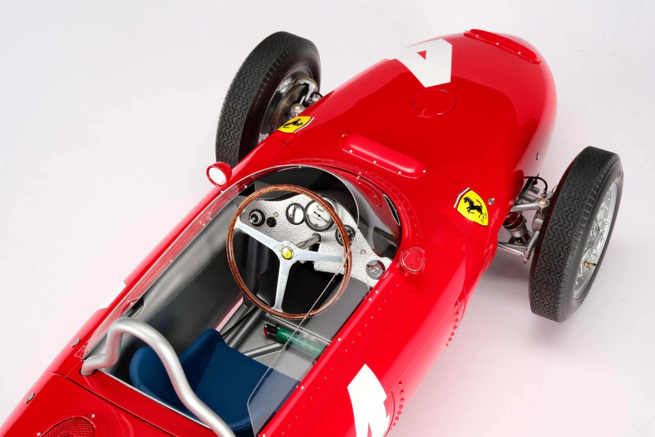 Amalgam Ferrari 156 F1 "Sharknose" 1961 Formula 1 Season Wolfgang von Trips - Rot | 1:8 - 画像16