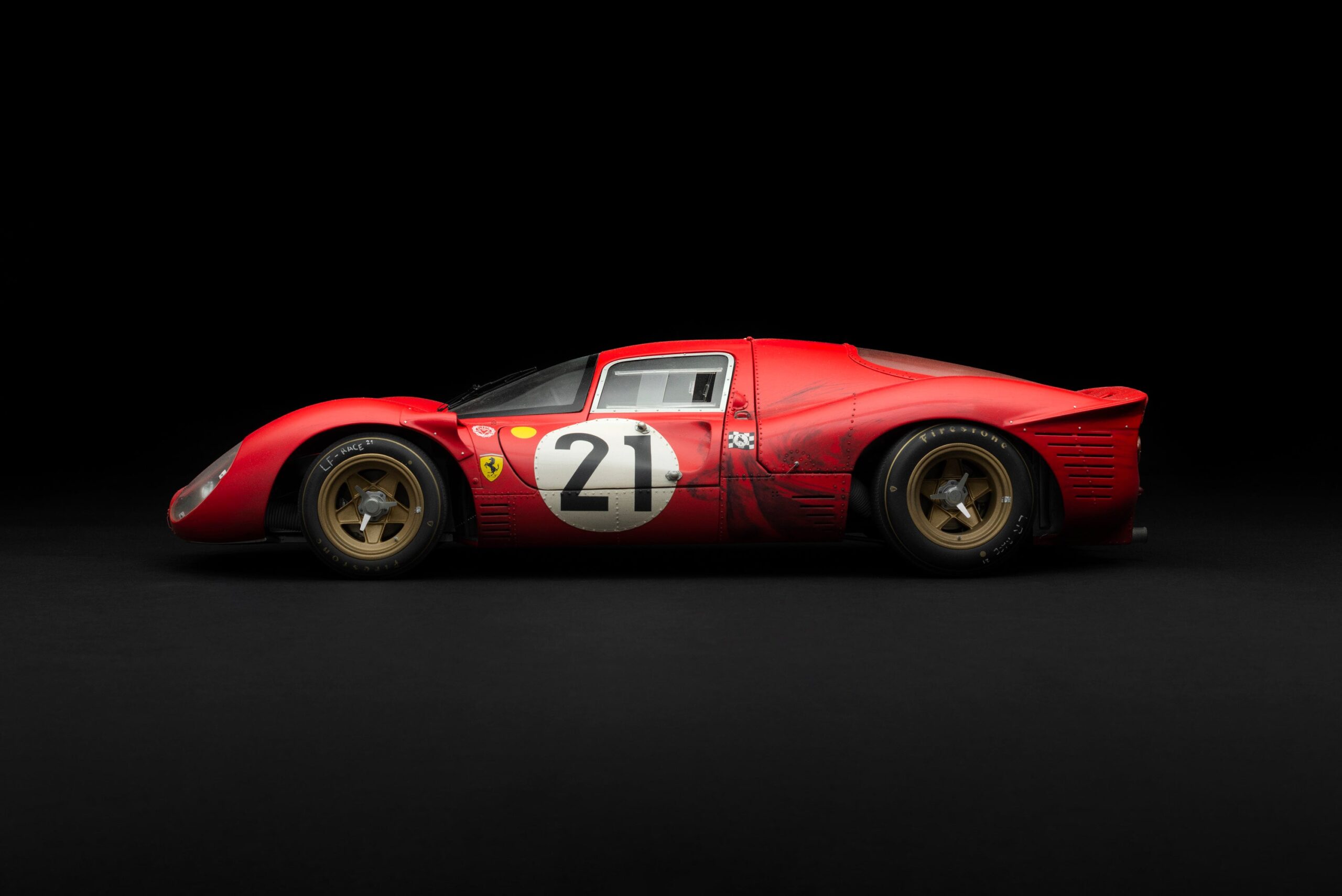 Amalgam Ferrari 330 P4 1967 Le Mans 2nd Place Race Weathered - Rot | 1:8 - 画像11