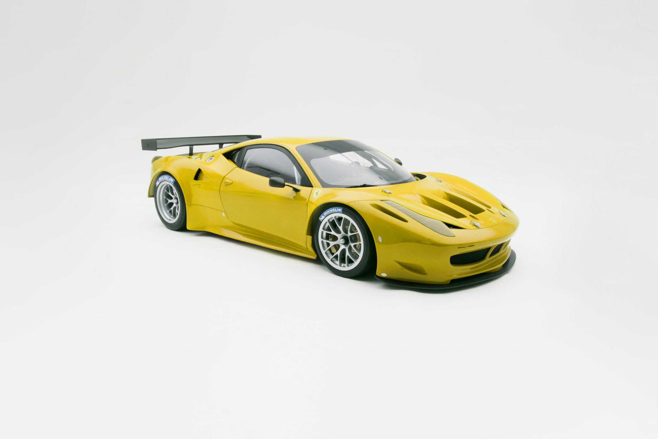 Amalgam Ferrari 458 Italia GT2 (2011) - Gelb | 1:8 - 画像3