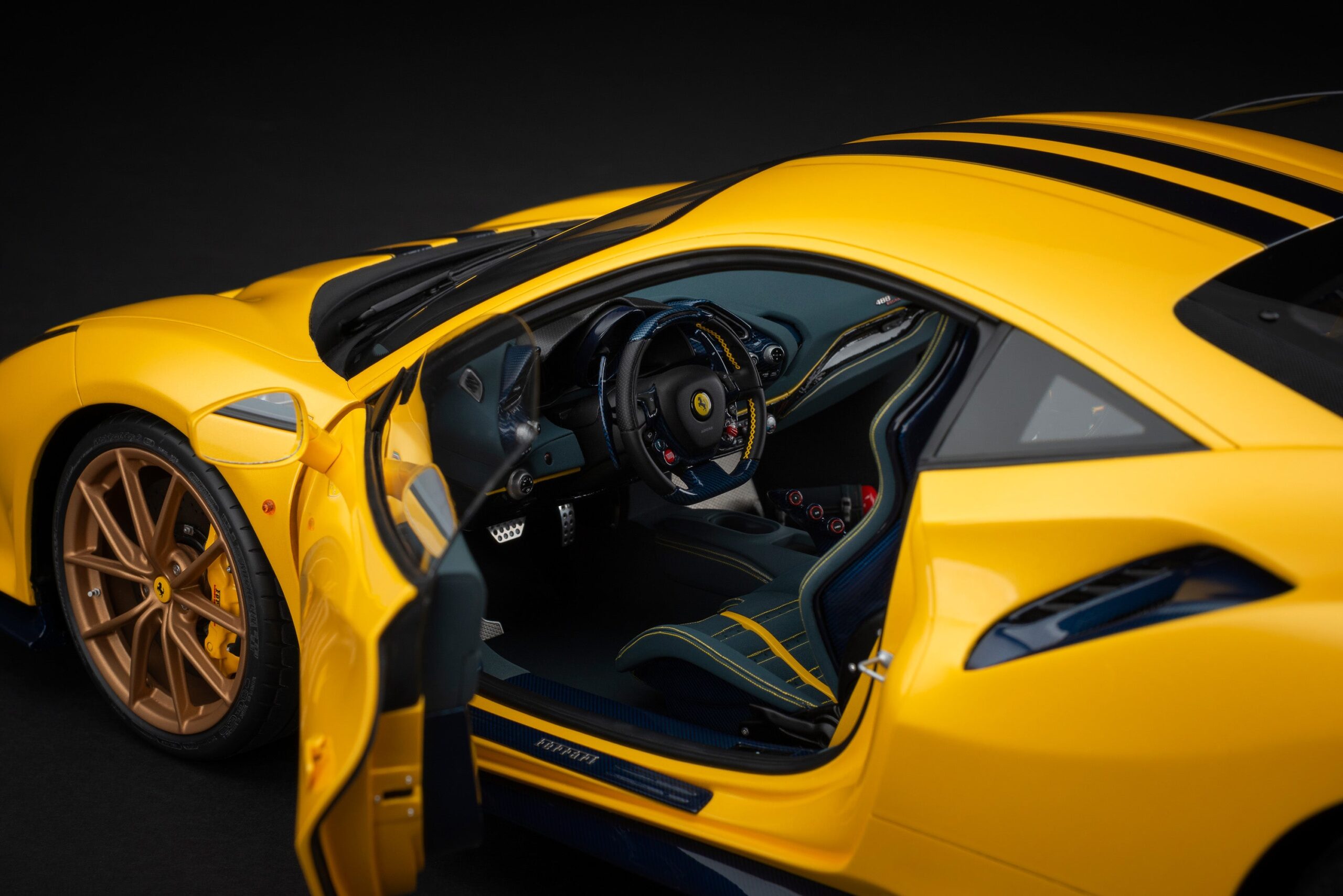 Amalgam Ferrari 488 GTB & Spider Tailor Made | 1:8 - 画像8