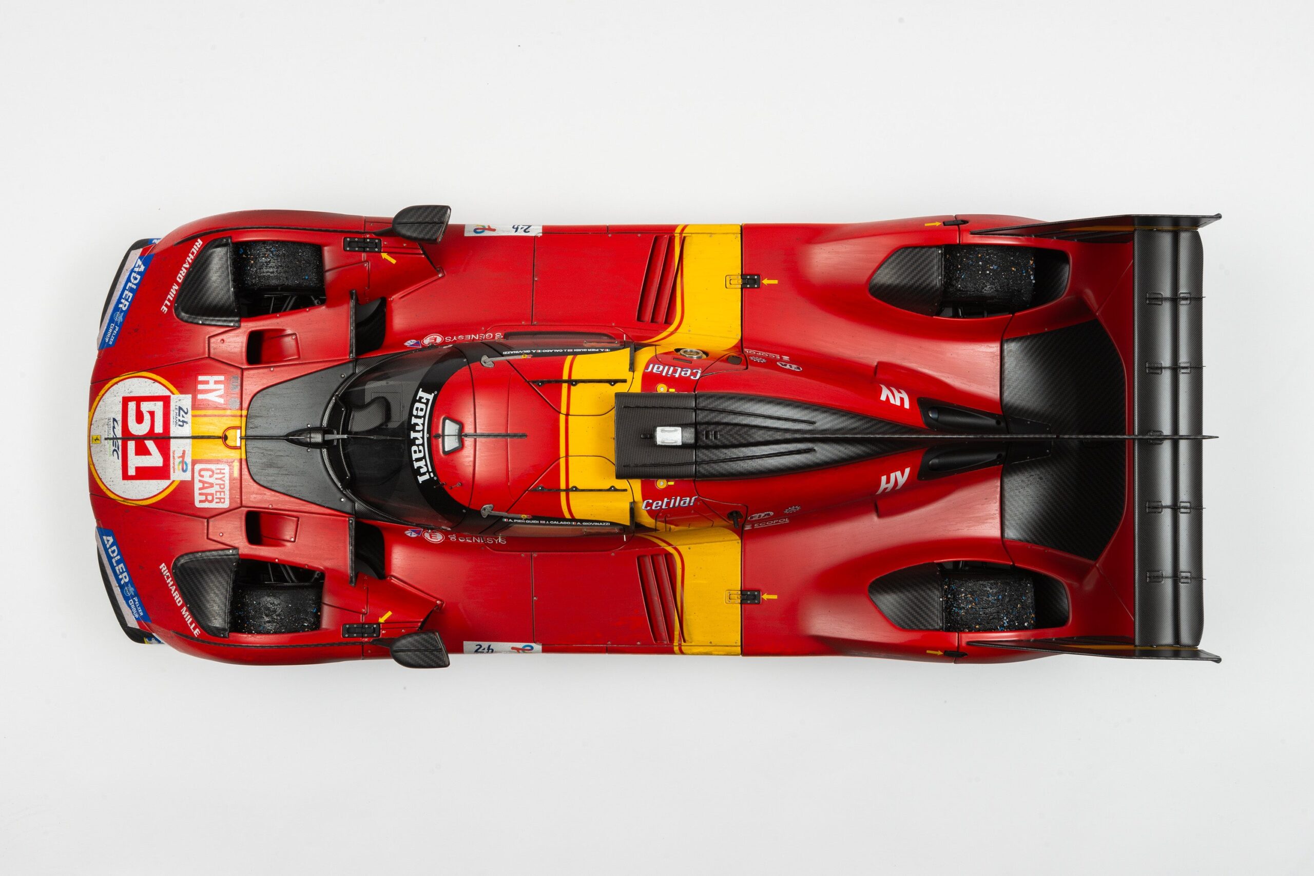 Amalgam Ferrari 499P 2023 Le Mans Winner (#51) Race Weathered - Rot | 1:8 - 画像18