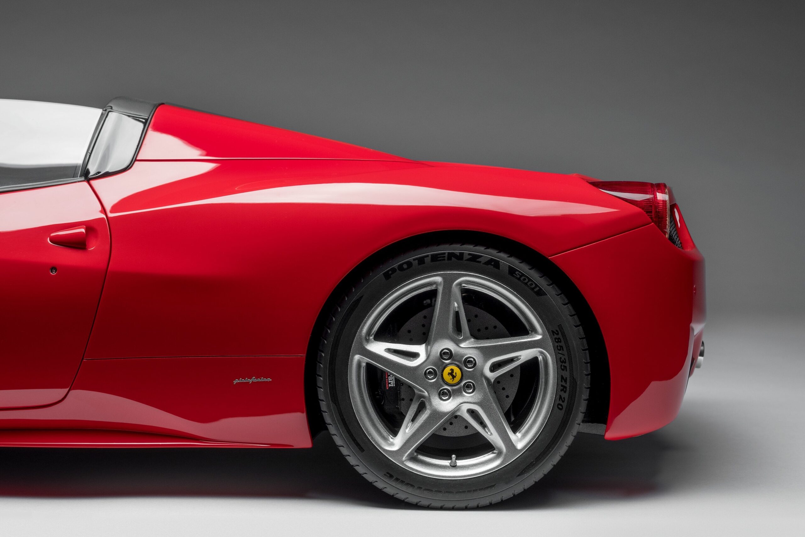 Amalgam Ferrari 458 Spider (2011) - Rot | 1:8 - Image 12