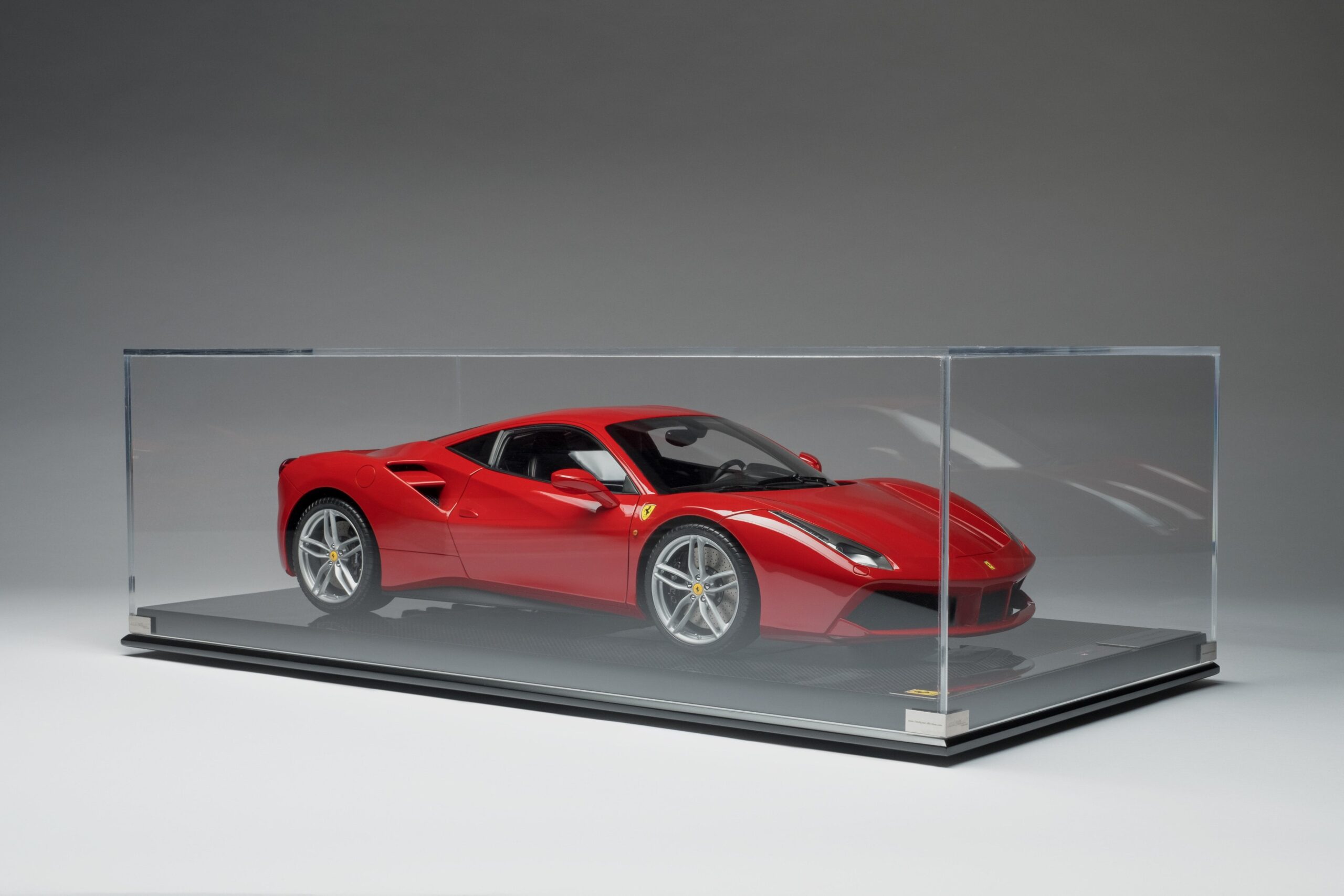 Amalgam Ferrari 488 GTB (2015) - Rot | 1:8 - Image 11