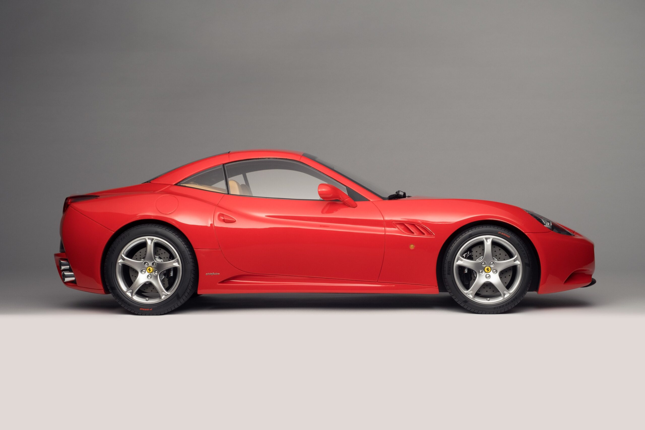 Amalgam Ferrari California (2008) - Rot, Blau | 1:8 - Image 3